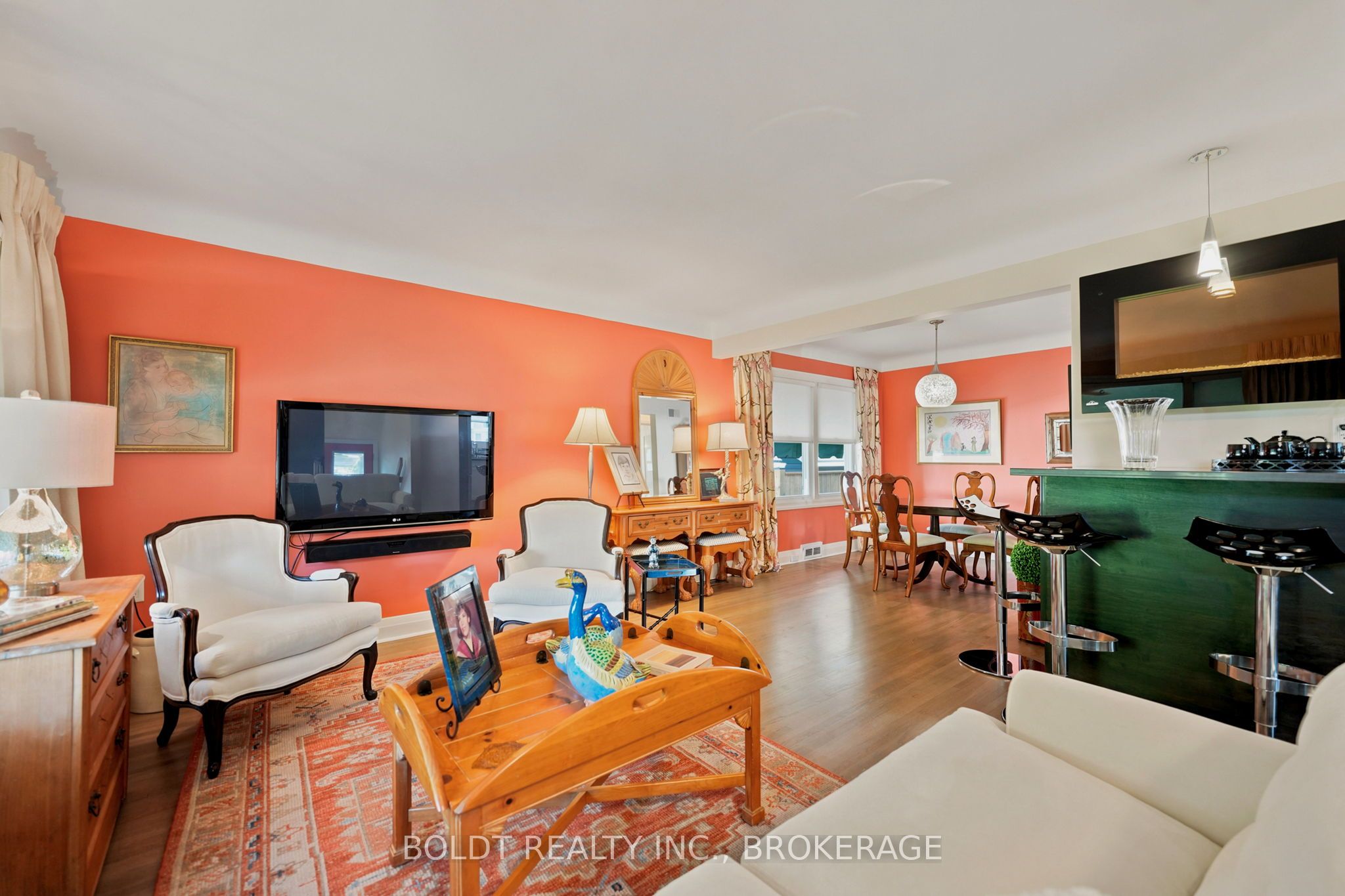 9 Woodgate Avenue Property Photo 8