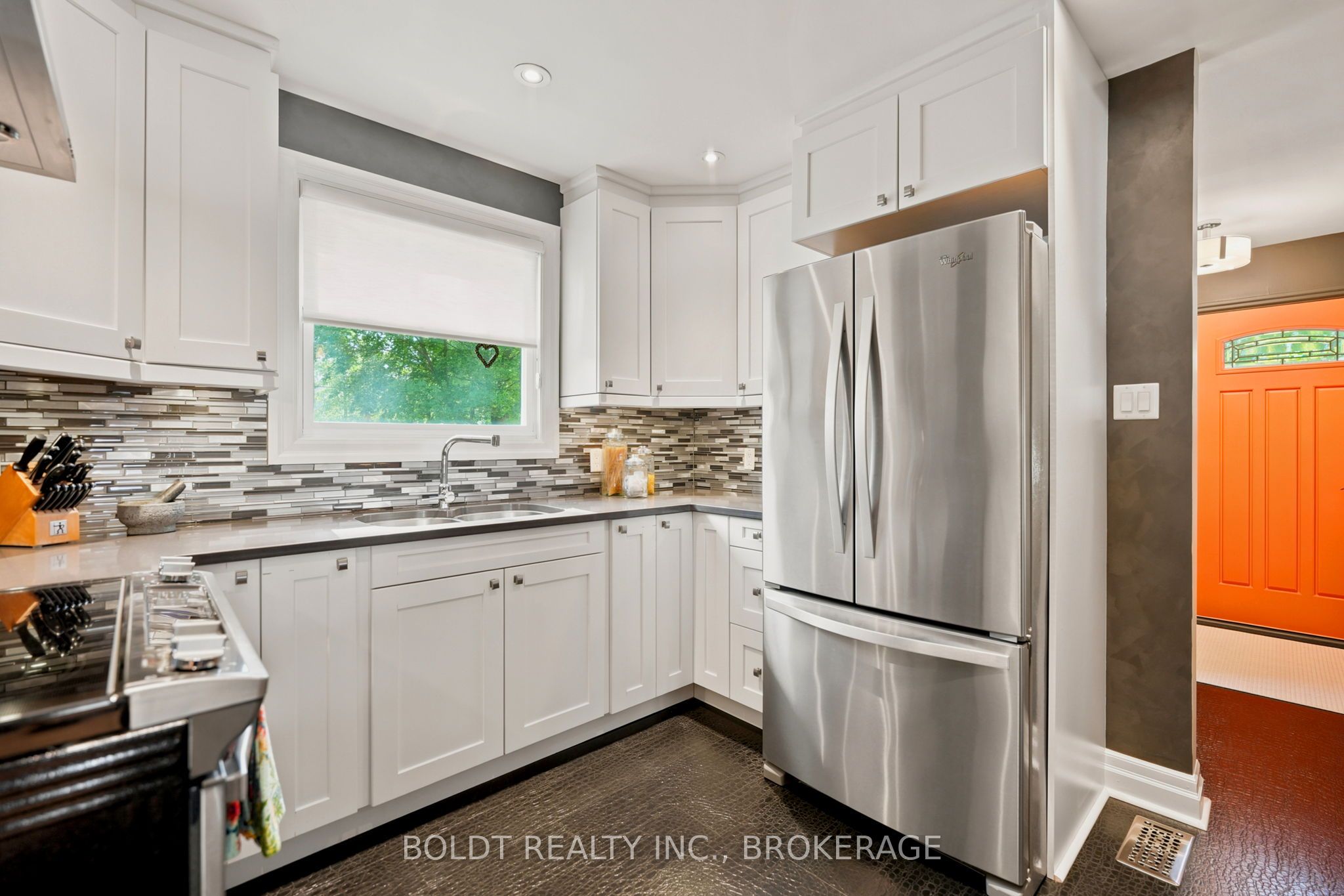 9 Woodgate Avenue Property Photo 13
