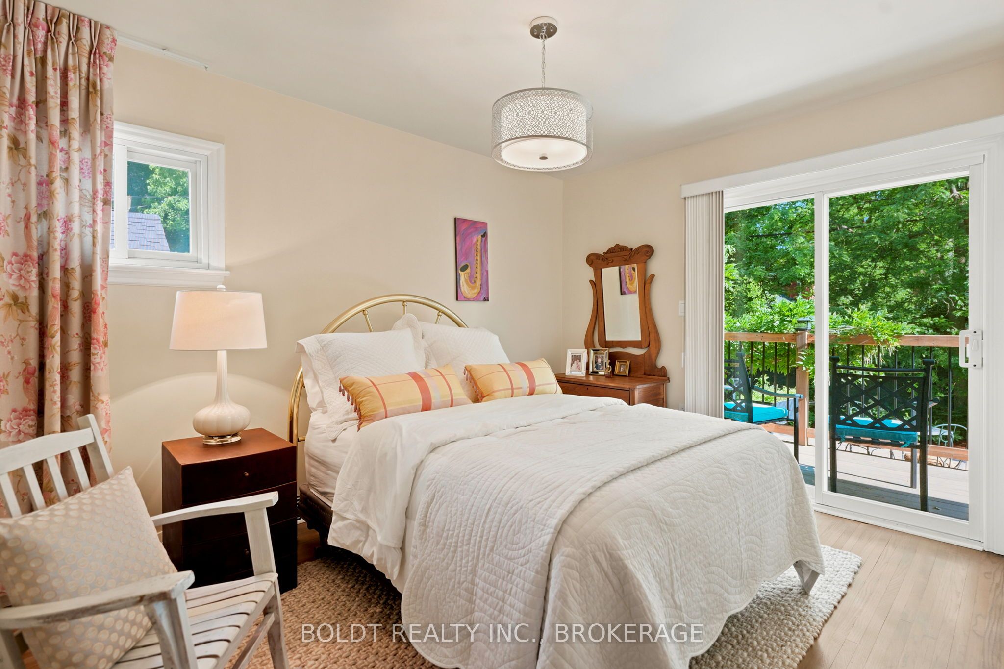 9 Woodgate Avenue Property Photo 19