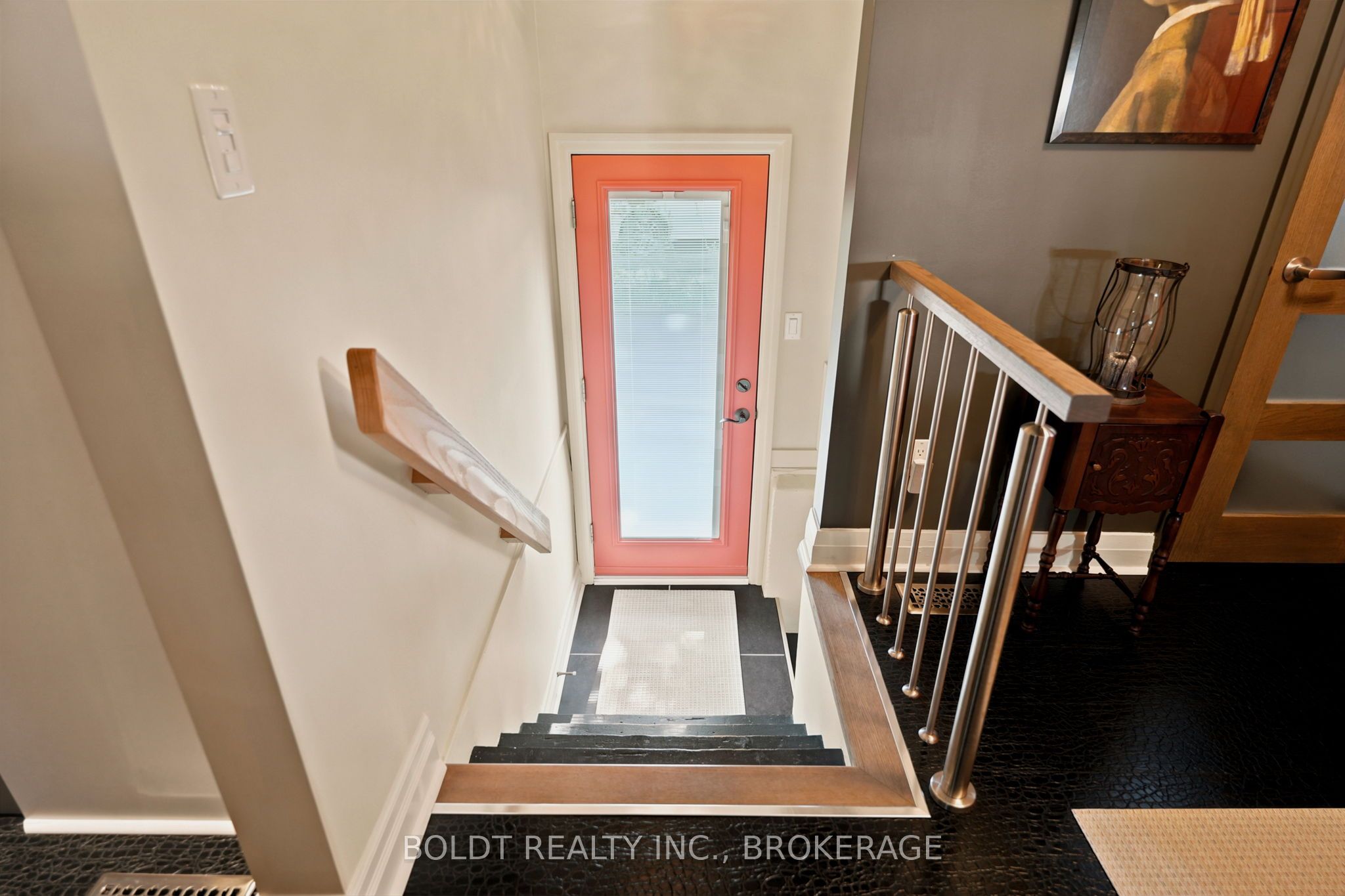 9 Woodgate Avenue Property Photo 23