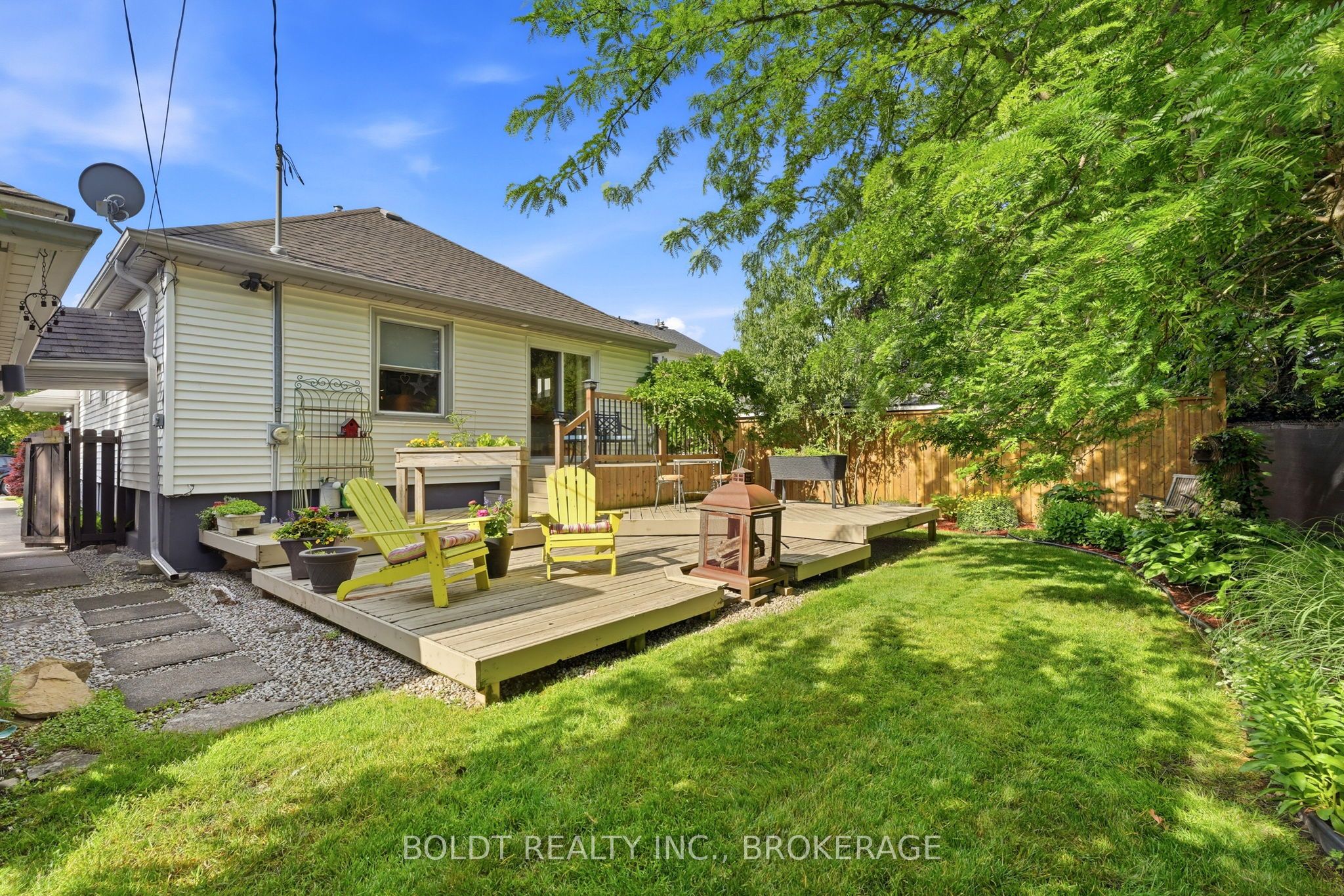 9 Woodgate Avenue Property Photo 26