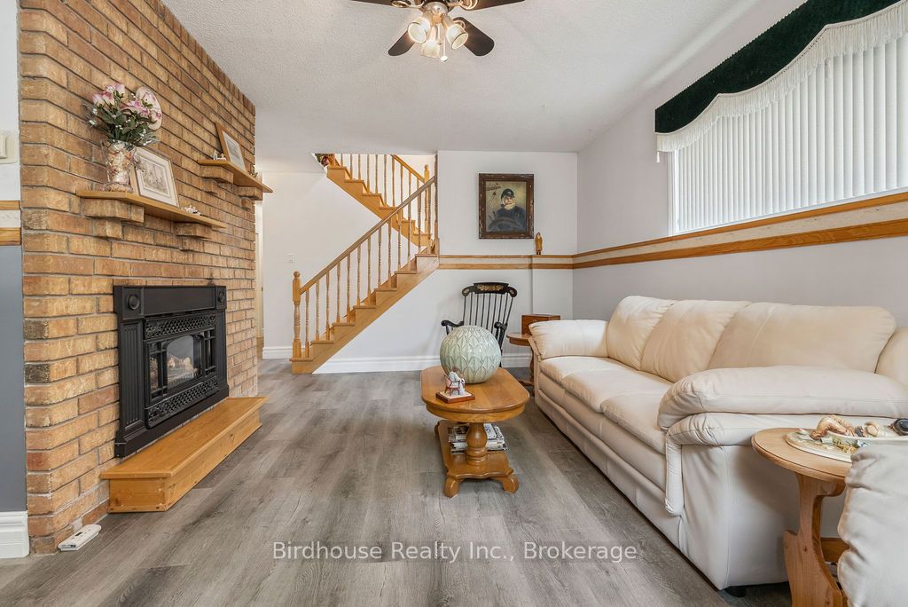 20 Doble Drive Property Photo 2