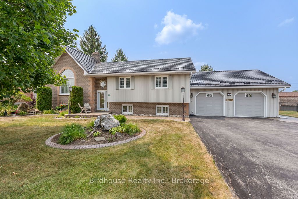 20 Doble Drive Property Photo 3