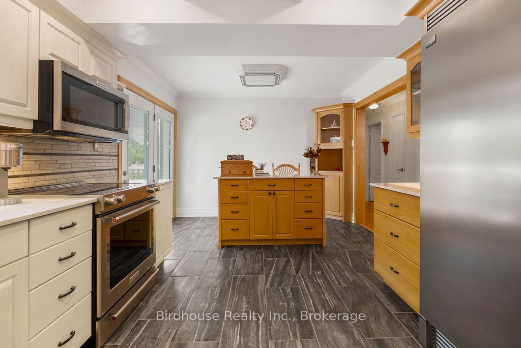 20 Doble Drive Property Photo 12