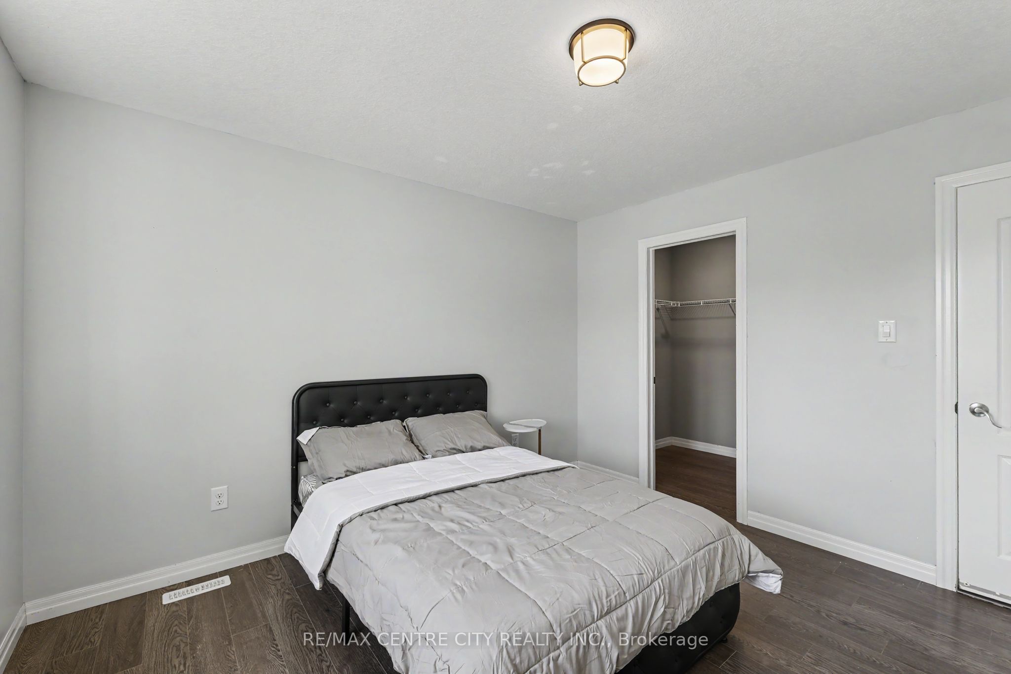 1999 Maddex Way Property Photo 37
