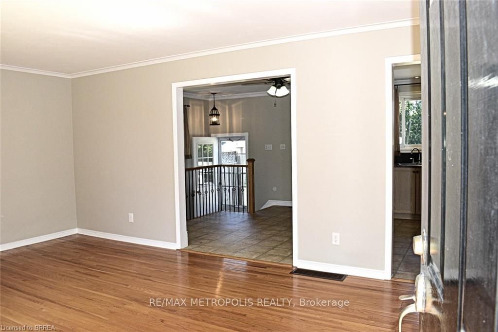 5 Mccammon Street Upper Property Photo 8