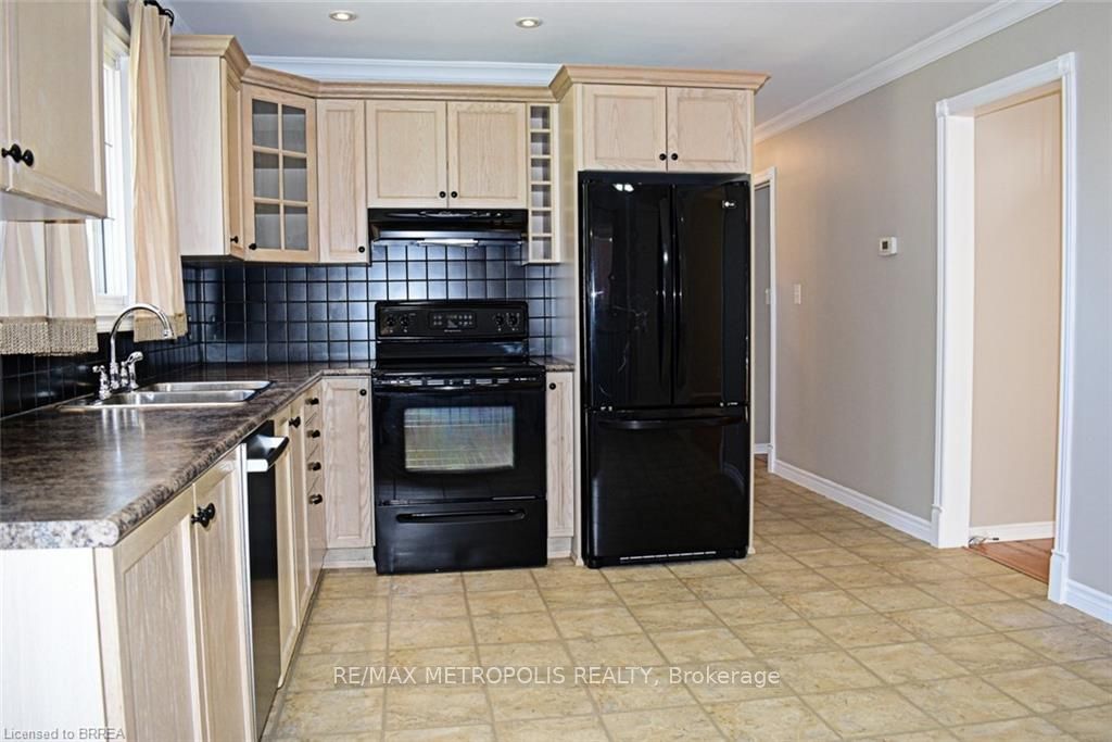 5 Mccammon Street Upper Property Photo 10