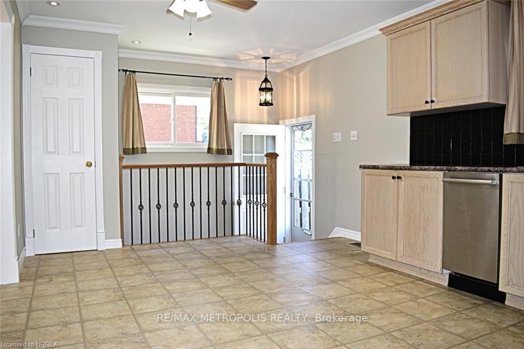 5 Mccammon Street Upper Property Photo 13