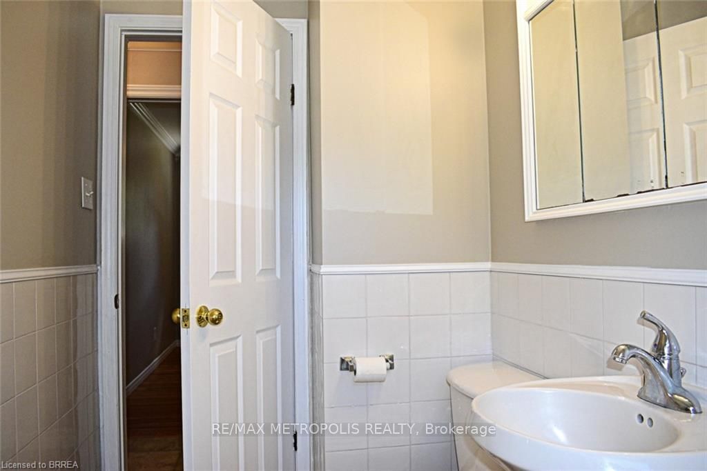 5 Mccammon Street Upper Property Photo 23