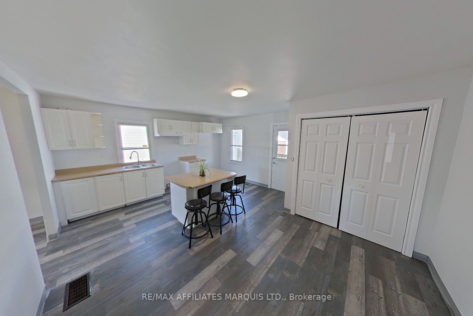 313 Guy Street Property Photo 7