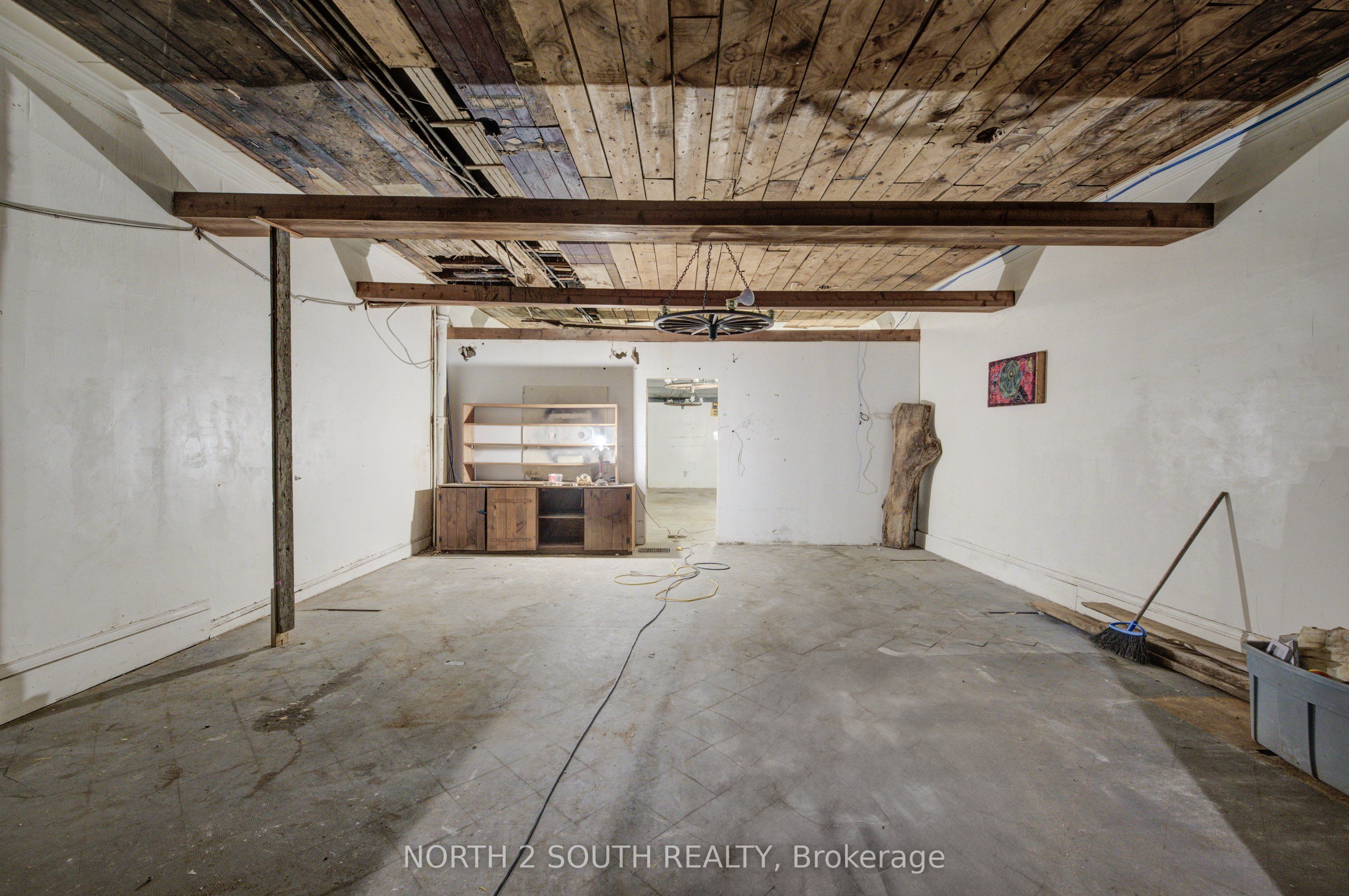 36 Norfolk Street S Property Photo 7