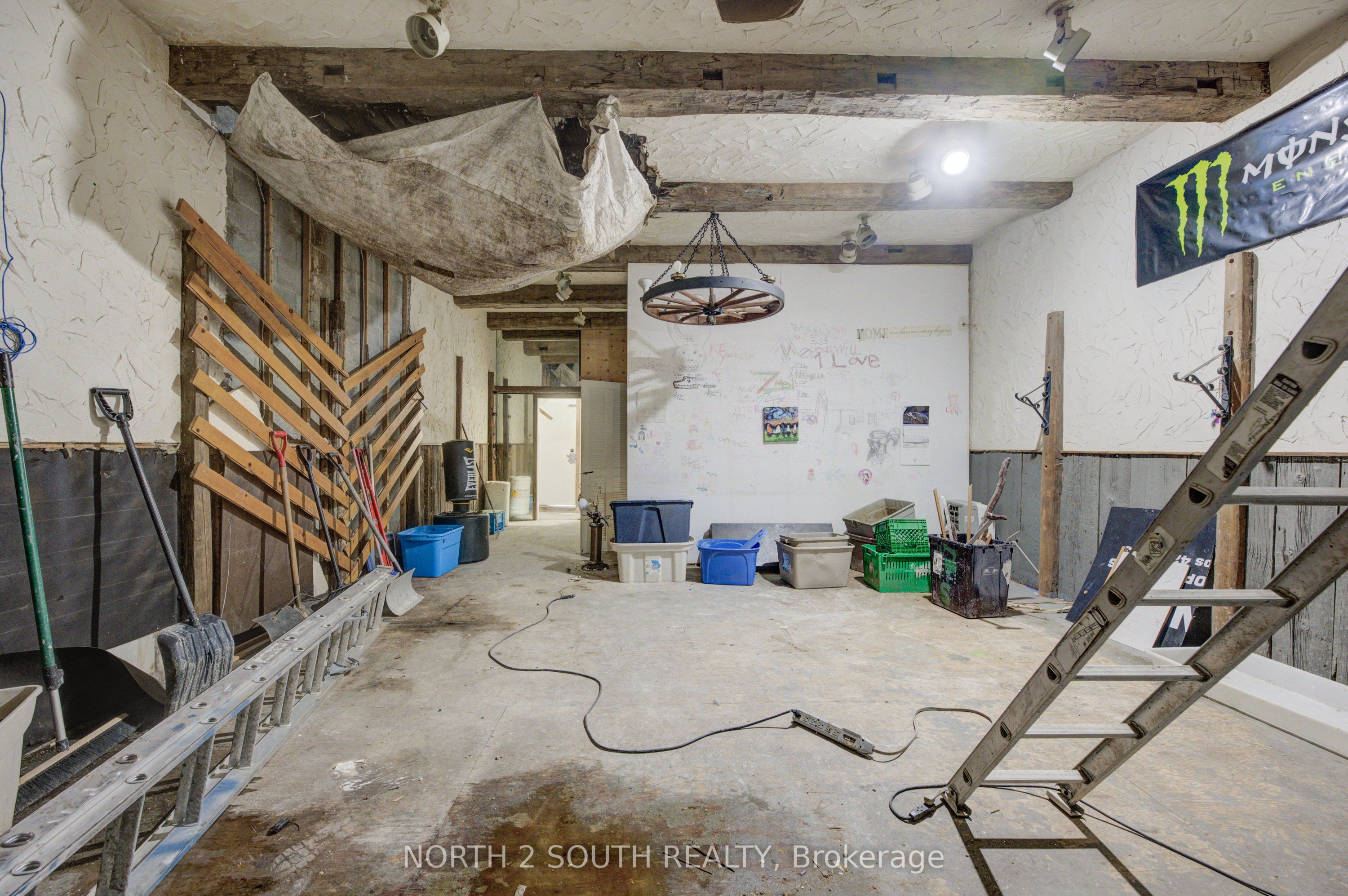36 Norfolk Street S Property Photo 8