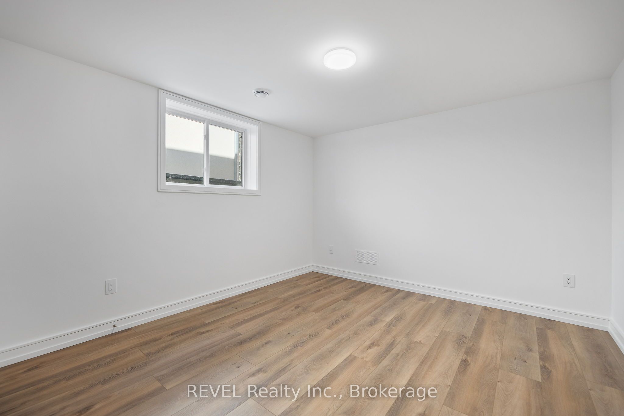 40 Ivy Crescent Property Photo 7