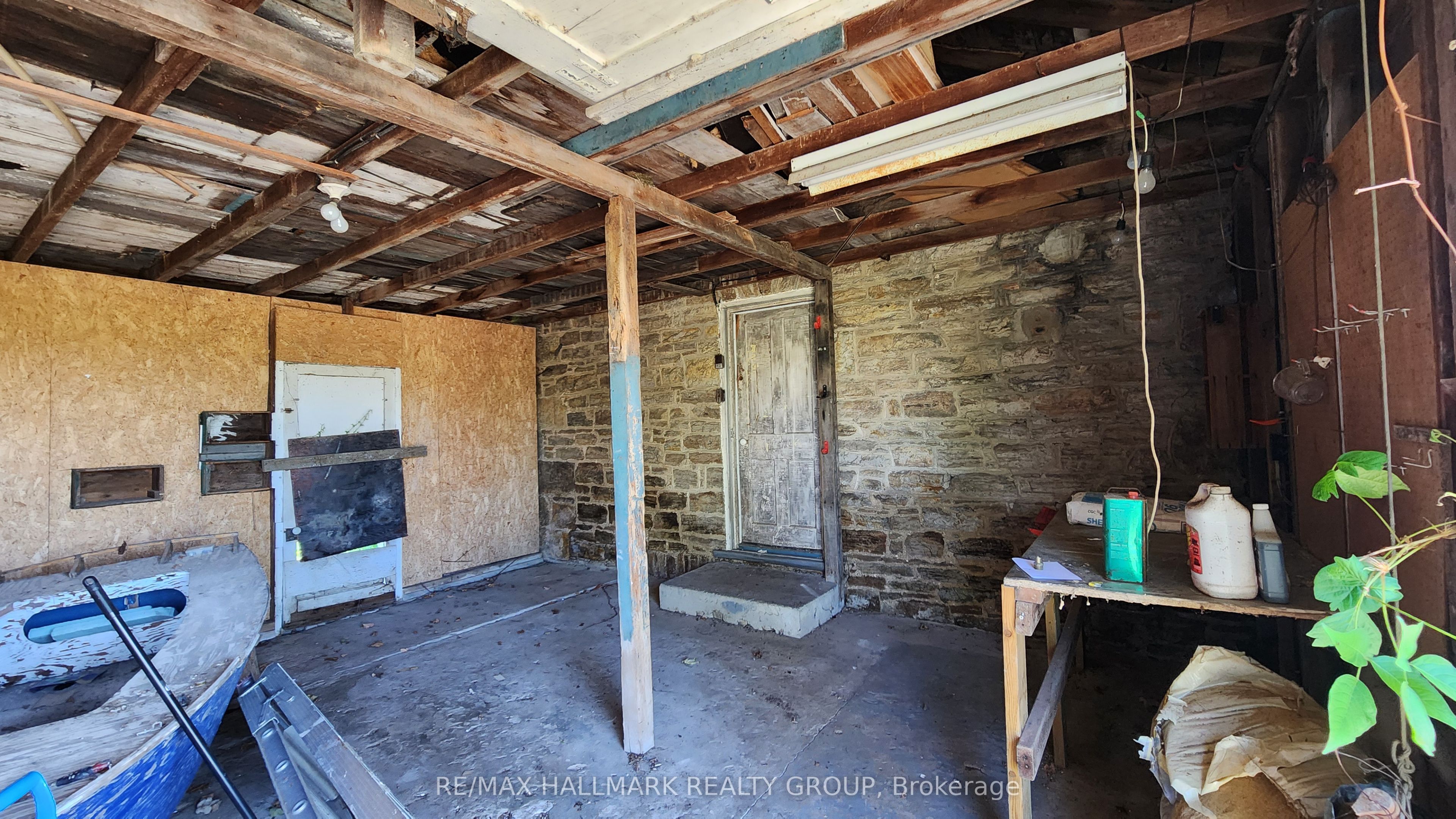 2429 Hiscocks Road Property Photo 15