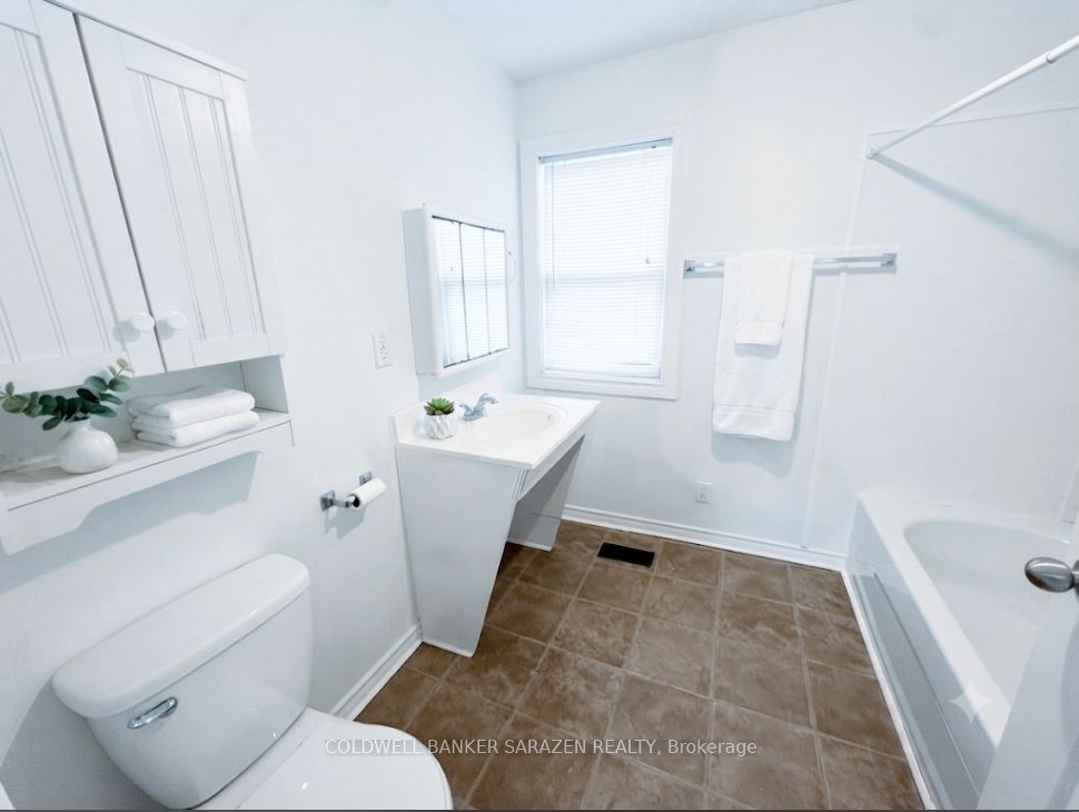 5 Norma Street S Property Photo 8
