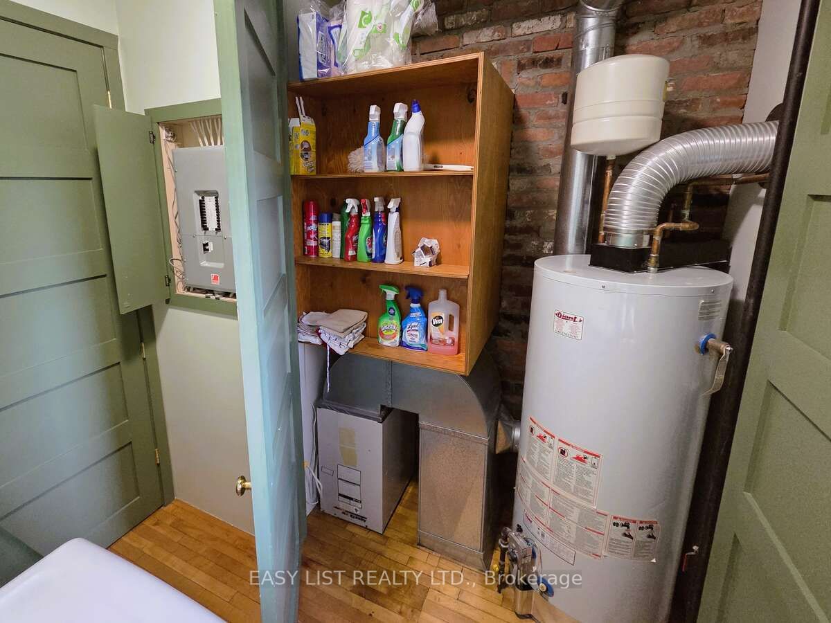 15 John Street E Property Photo 31
