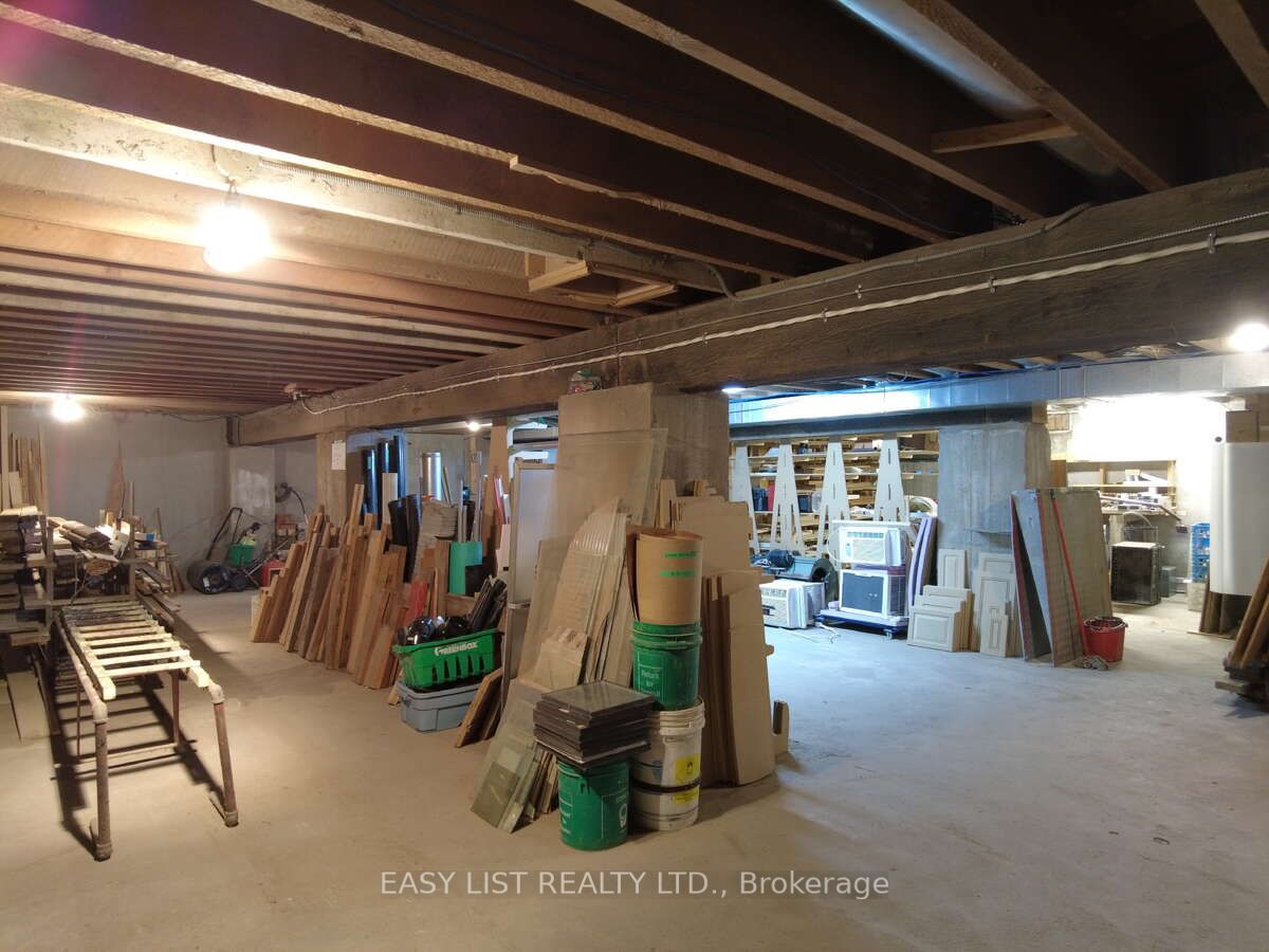 15 John Street E Property Photo 35