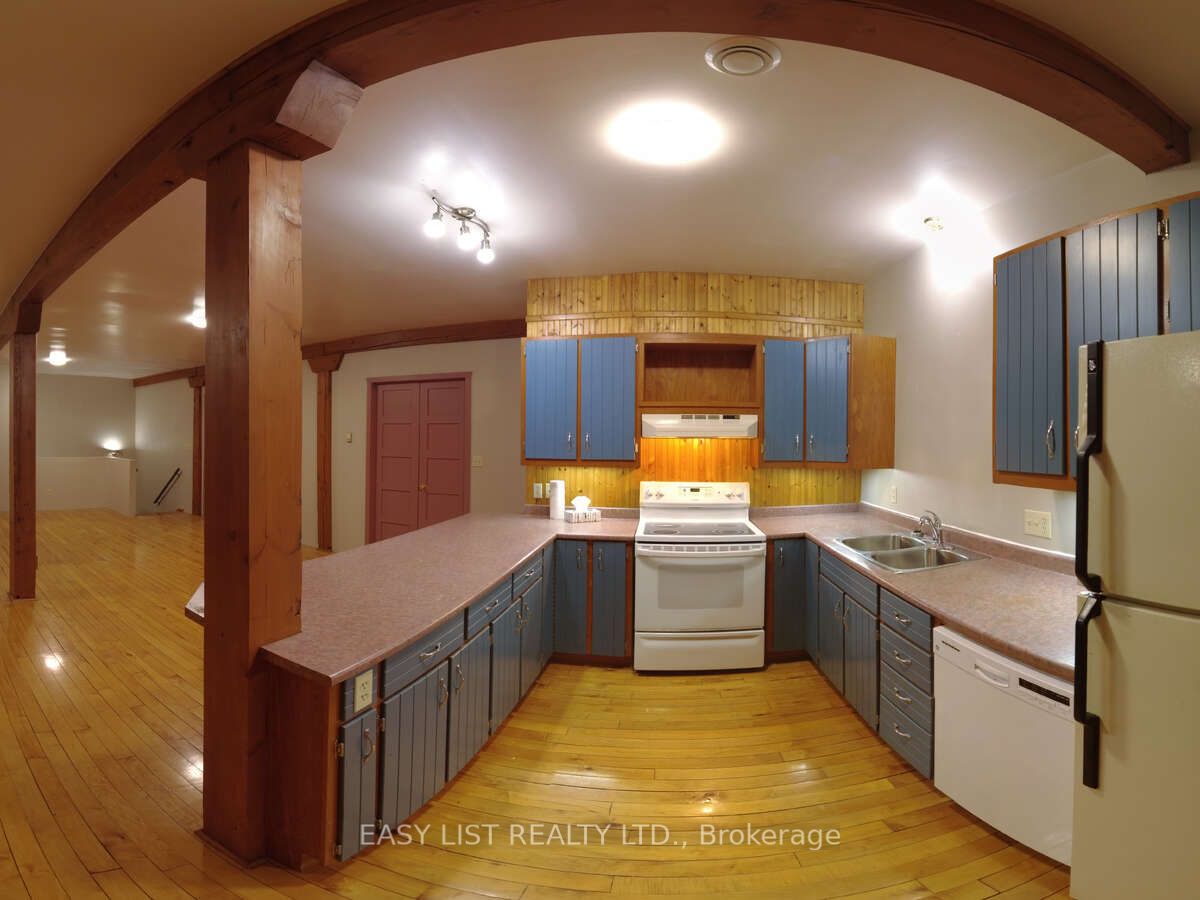 15 John Street E Property Photo 42