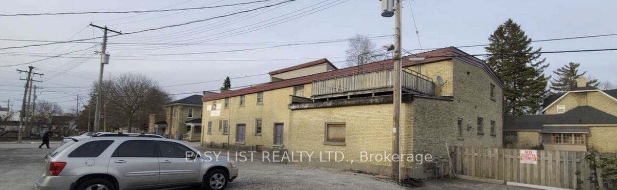 15 John Street E Property Photo 49