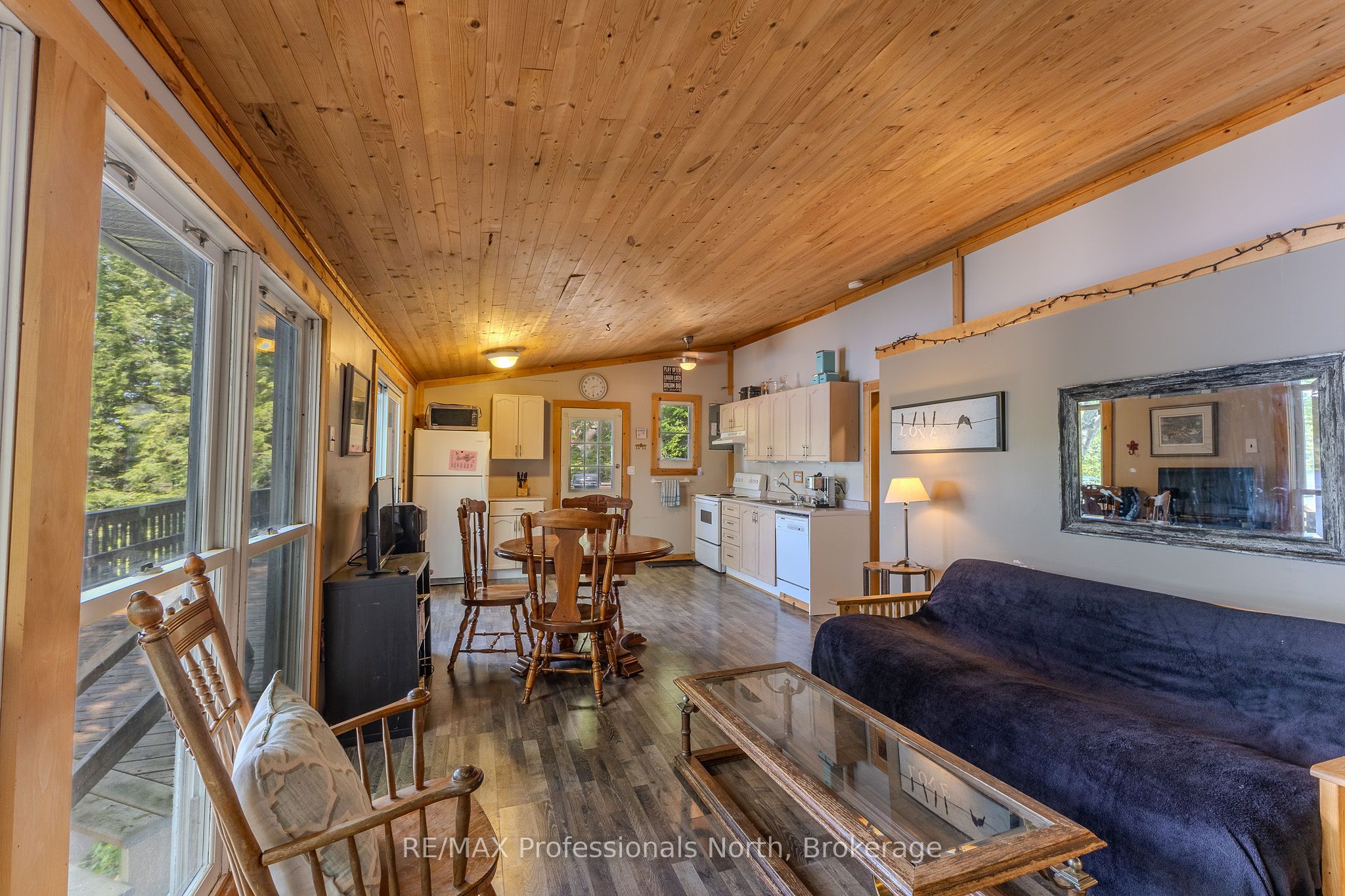 1016 Twilight Close Property Photo 20