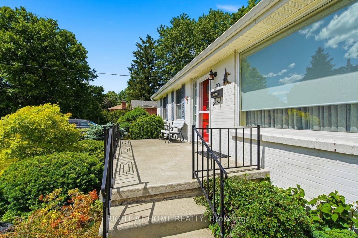 384 Regal Drive Property Photo 4