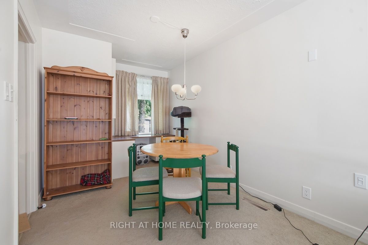 384 Regal Drive Property Photo 9