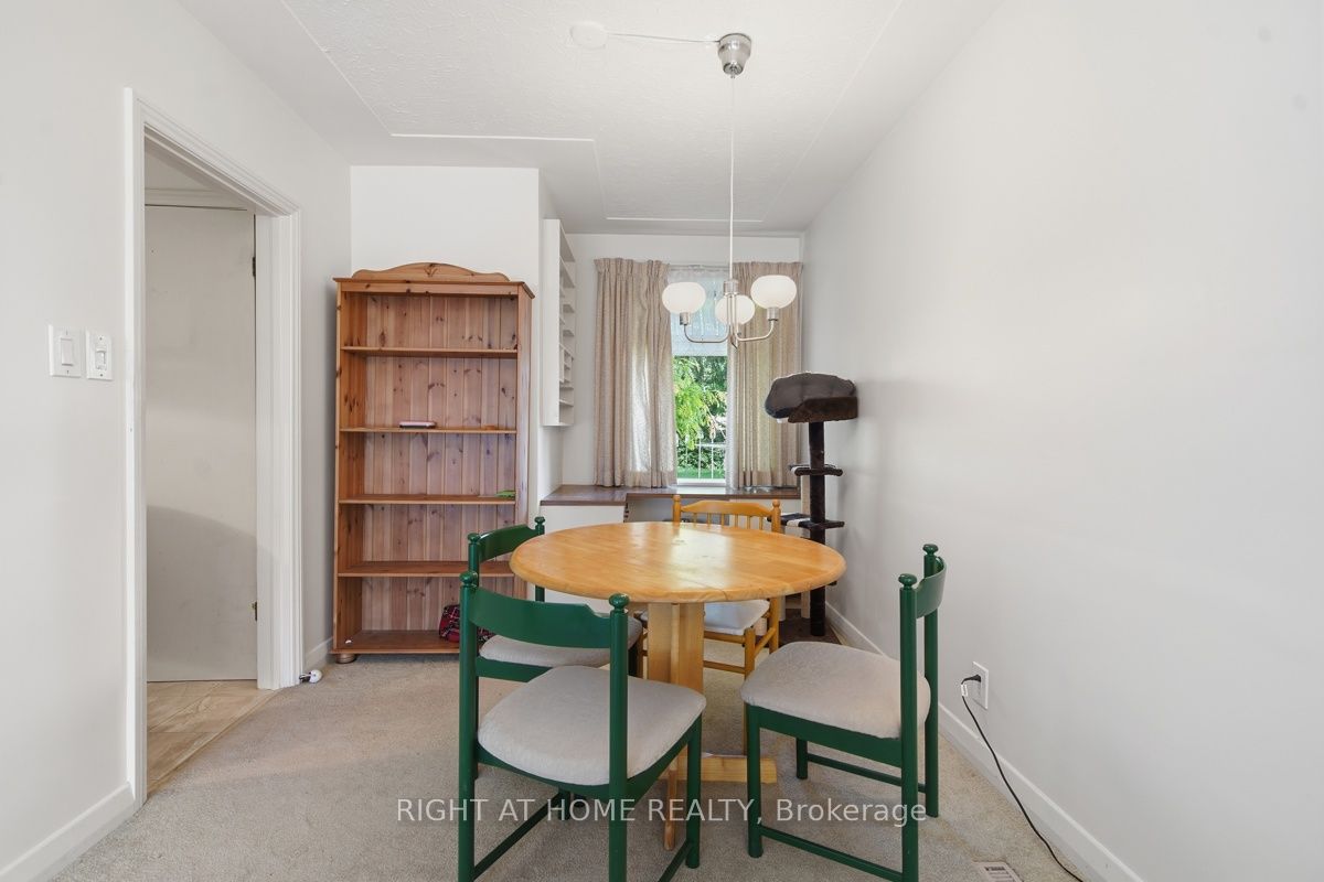 384 Regal Drive Property Photo 10