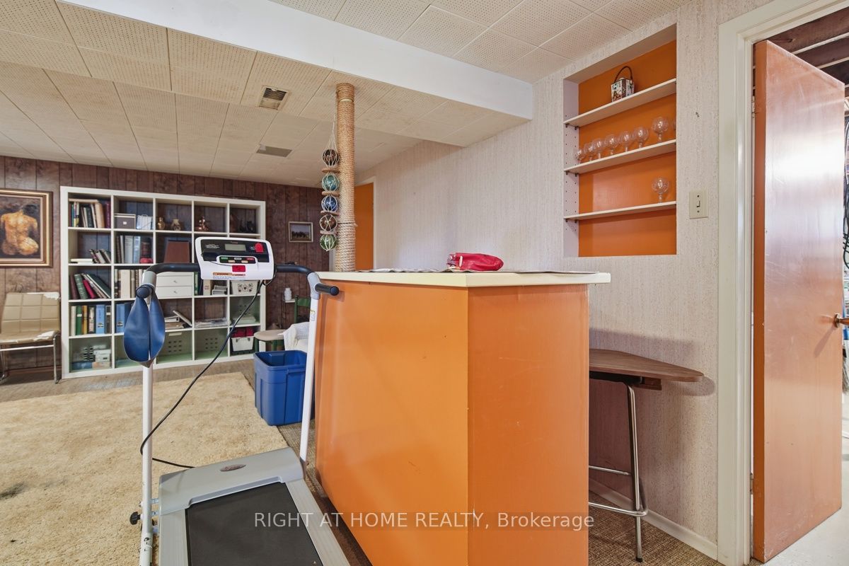 384 Regal Drive Property Photo 23