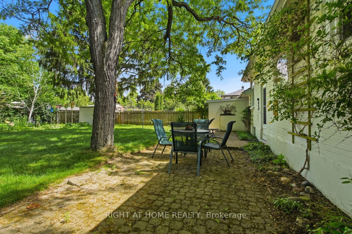 384 Regal Drive Property Photo 30