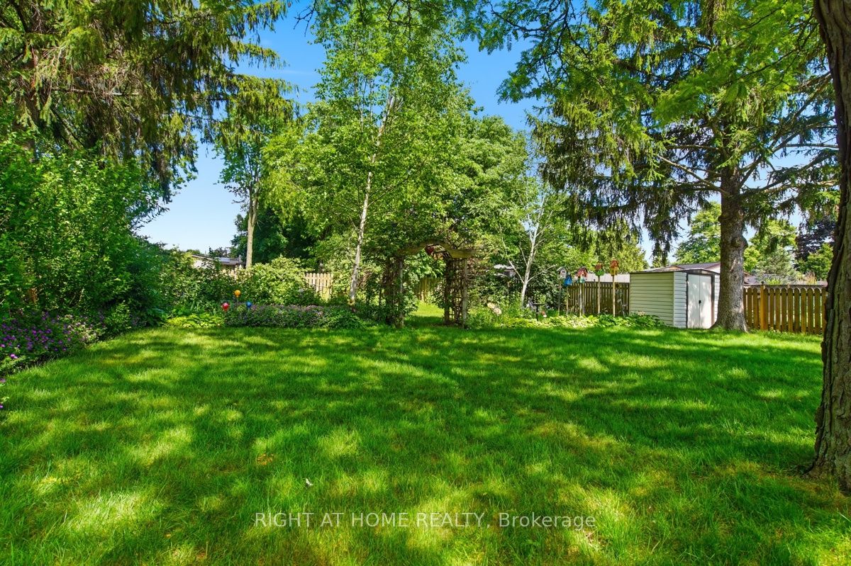 384 Regal Drive Property Photo 31