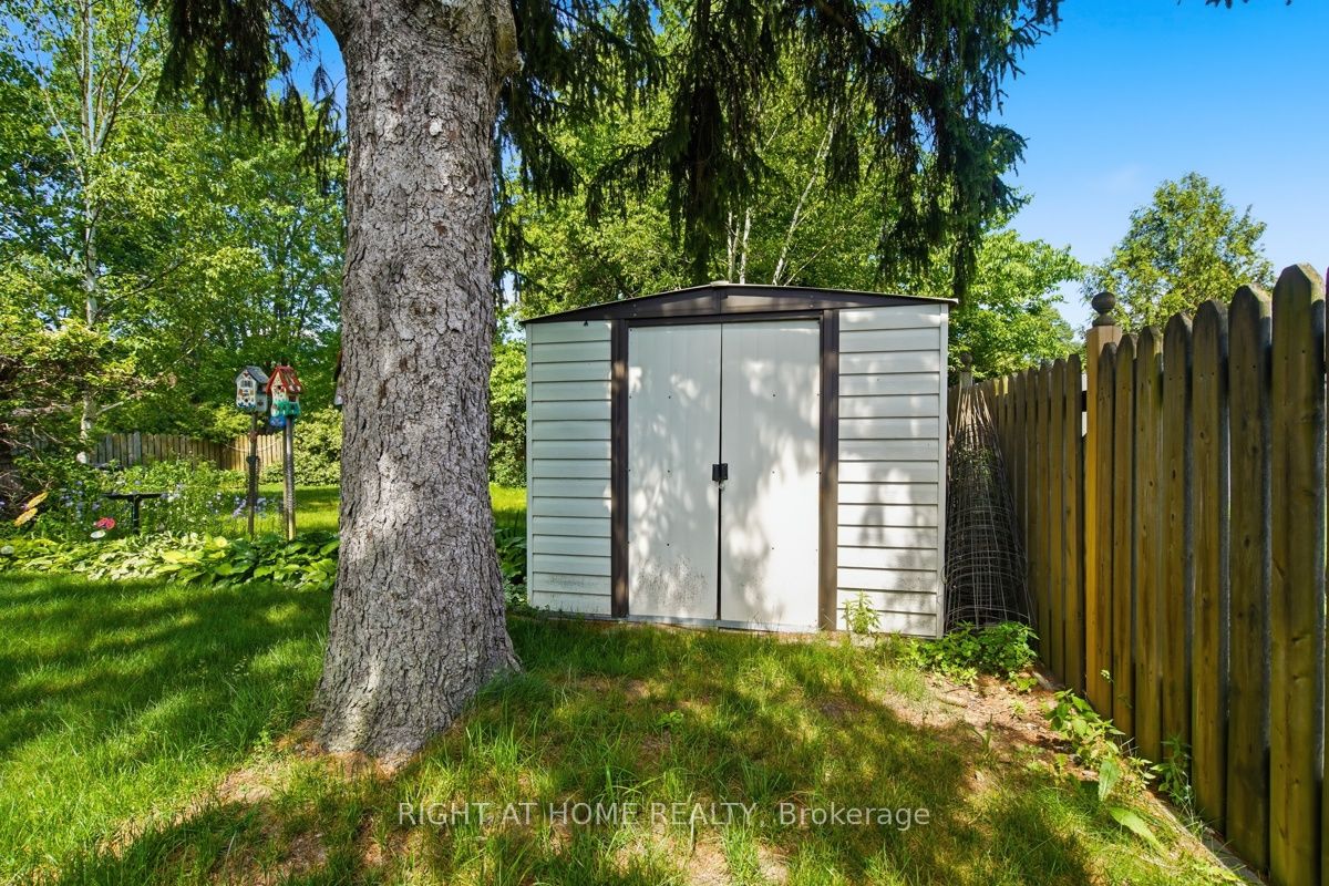 384 Regal Drive Property Photo 32