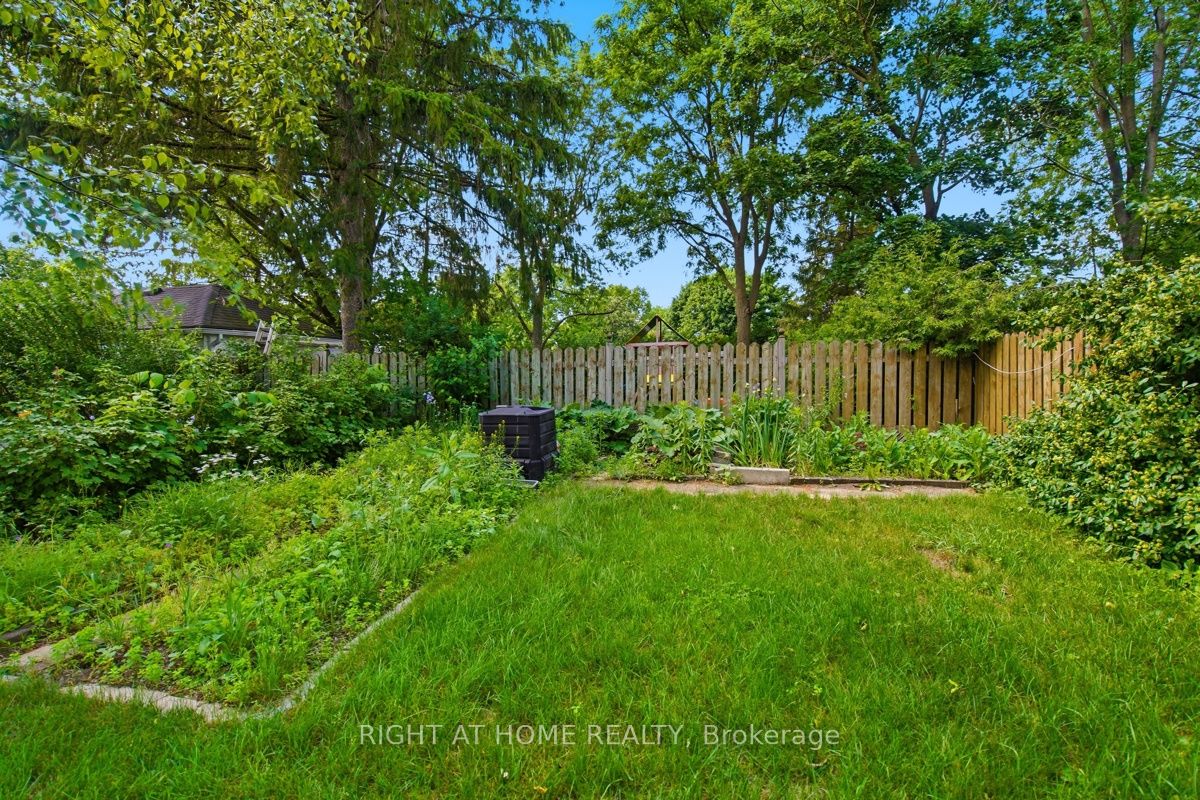 384 Regal Drive Property Photo 34