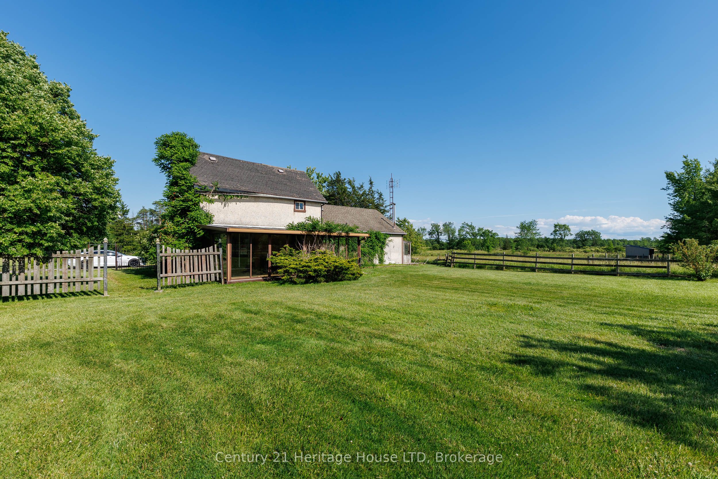 4723 Netherby Road Property Photo 5