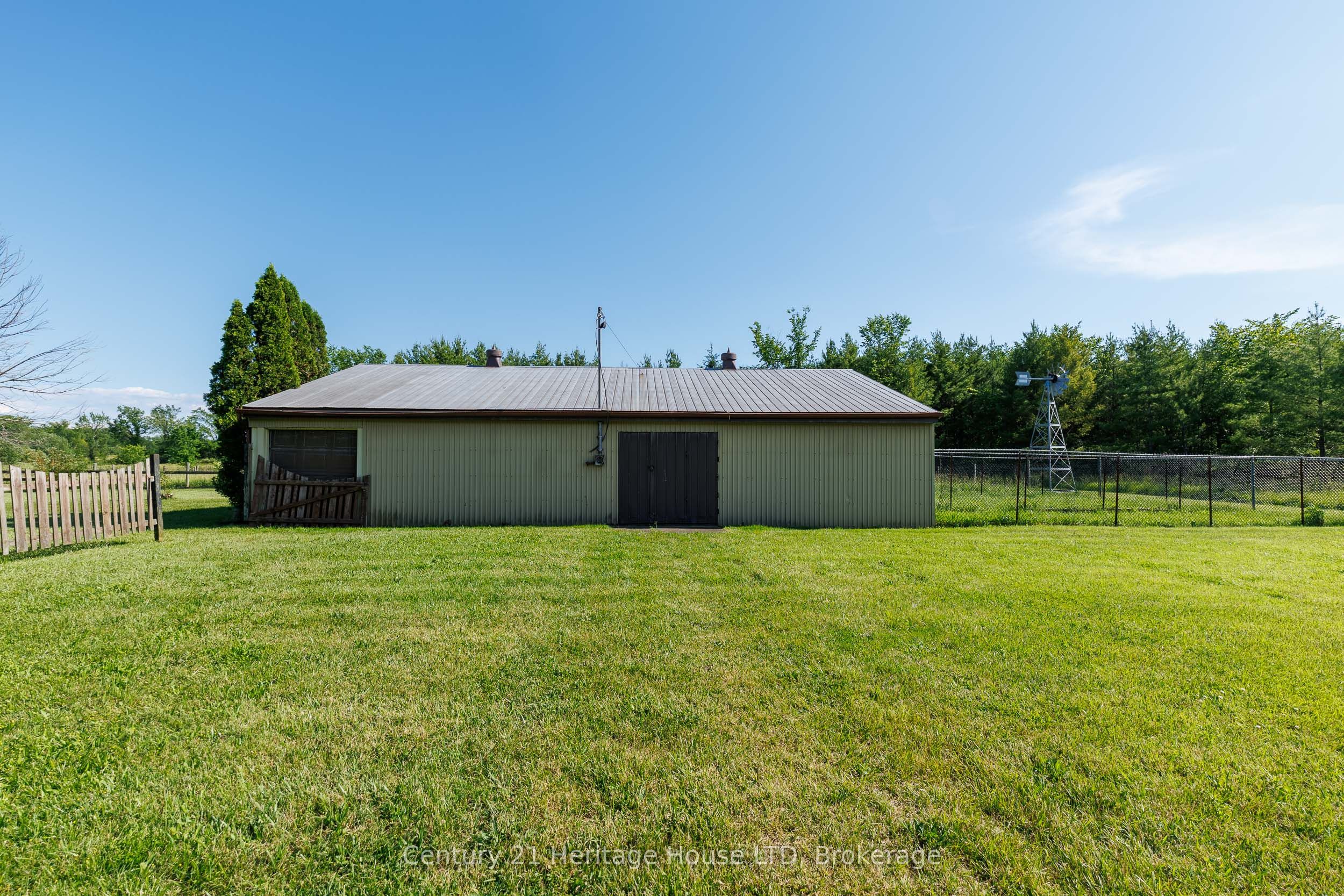 4723 Netherby Road Property Photo 8