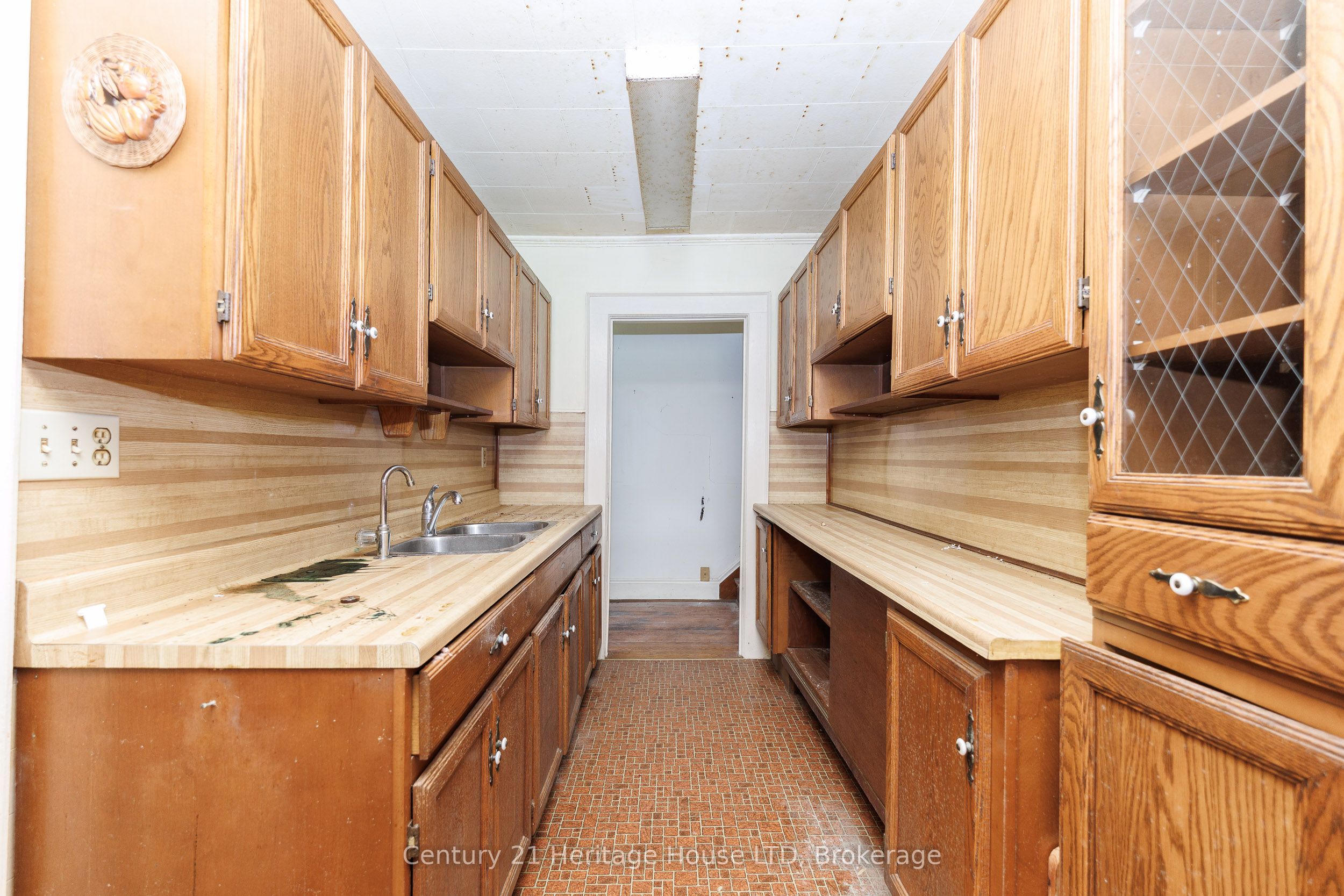 4723 Netherby Road Property Photo 16