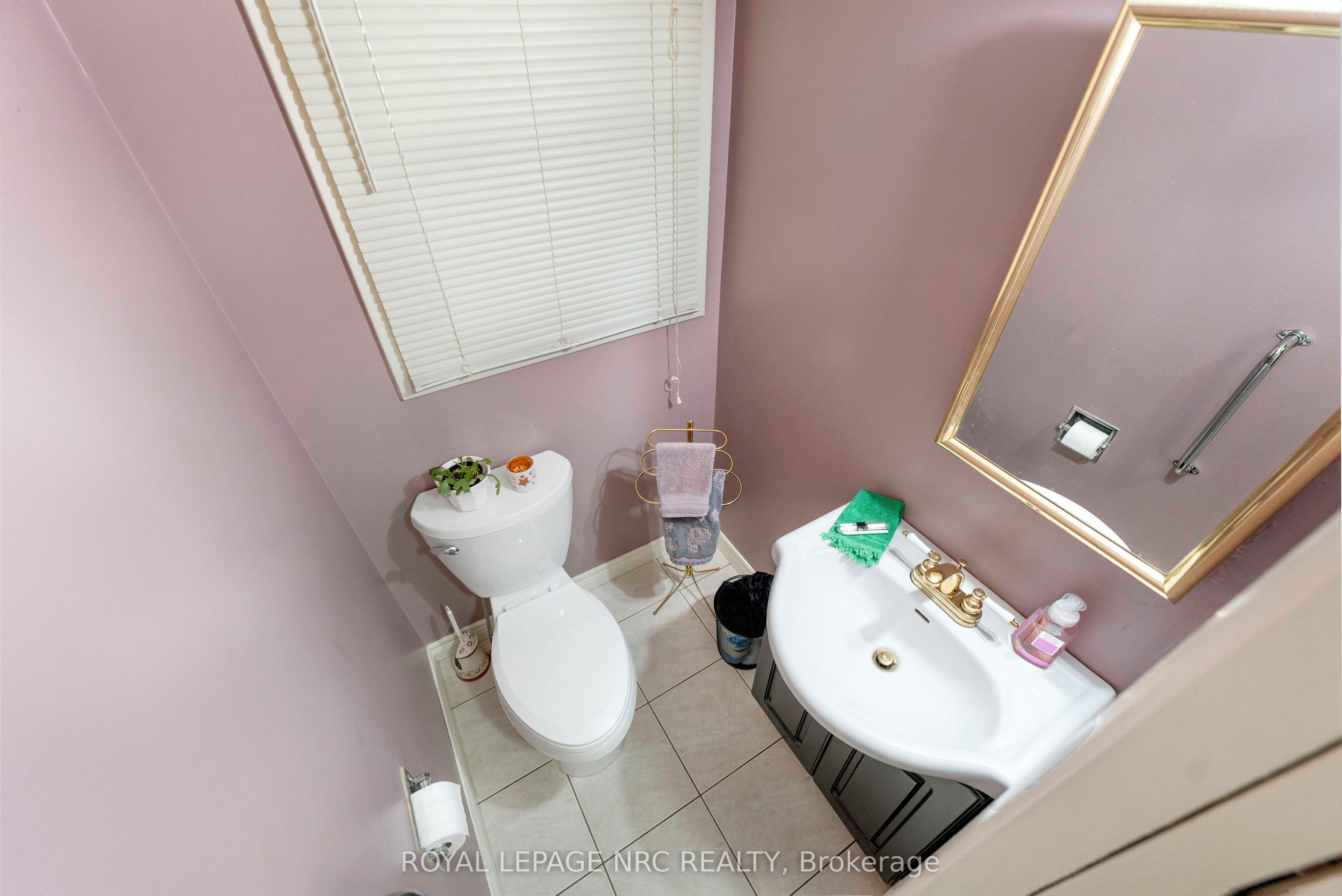 68 Pine Street S Property Photo 18