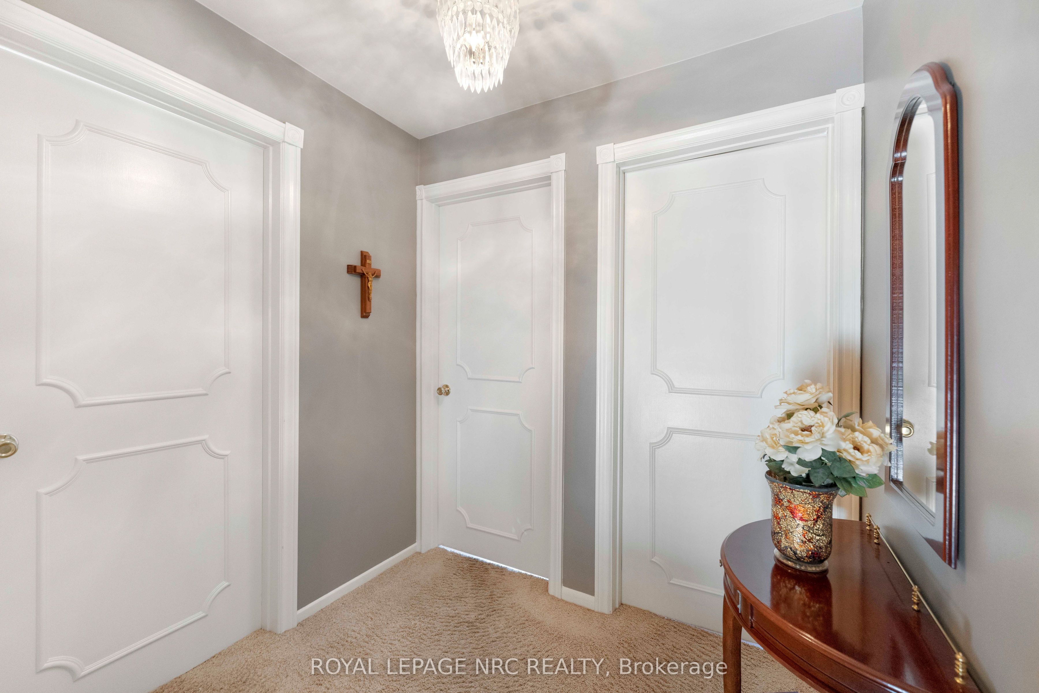 68 Pine Street S Property Photo 22