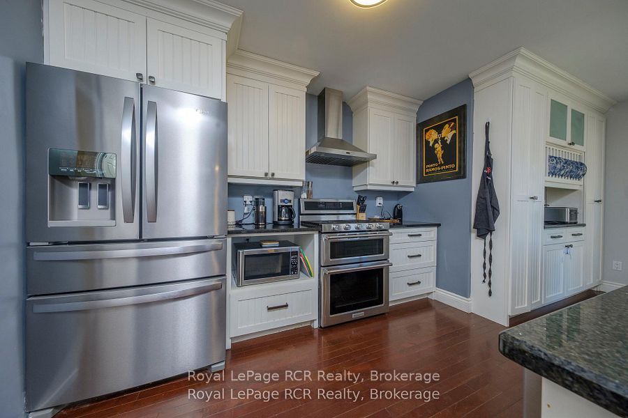 396 Murray Boulevard Property Photo 8