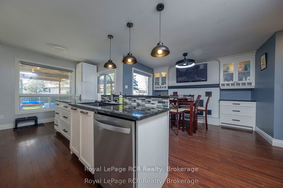 396 Murray Boulevard Property Photo 9