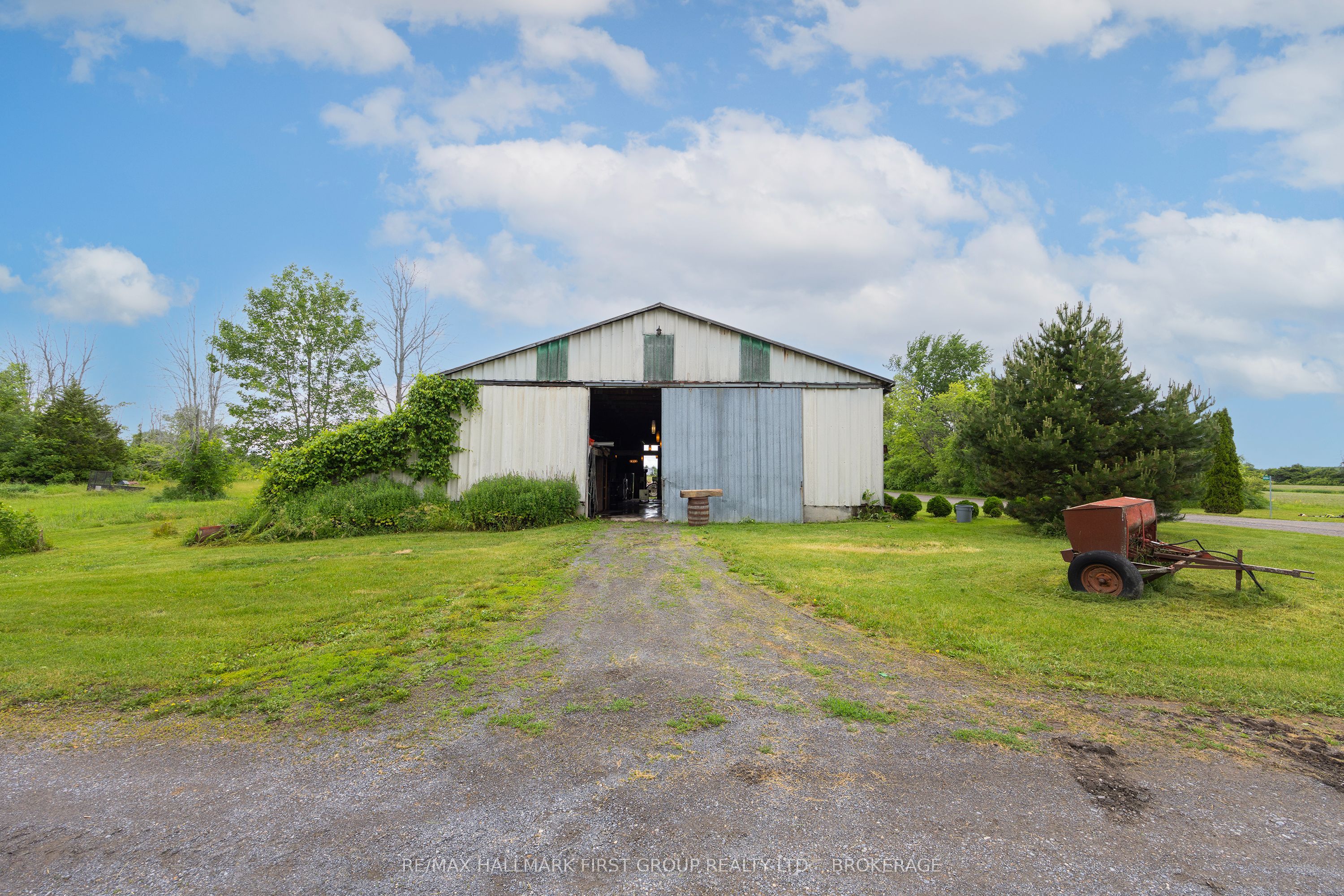 9656 Loyalist Parkway Property Photo 39