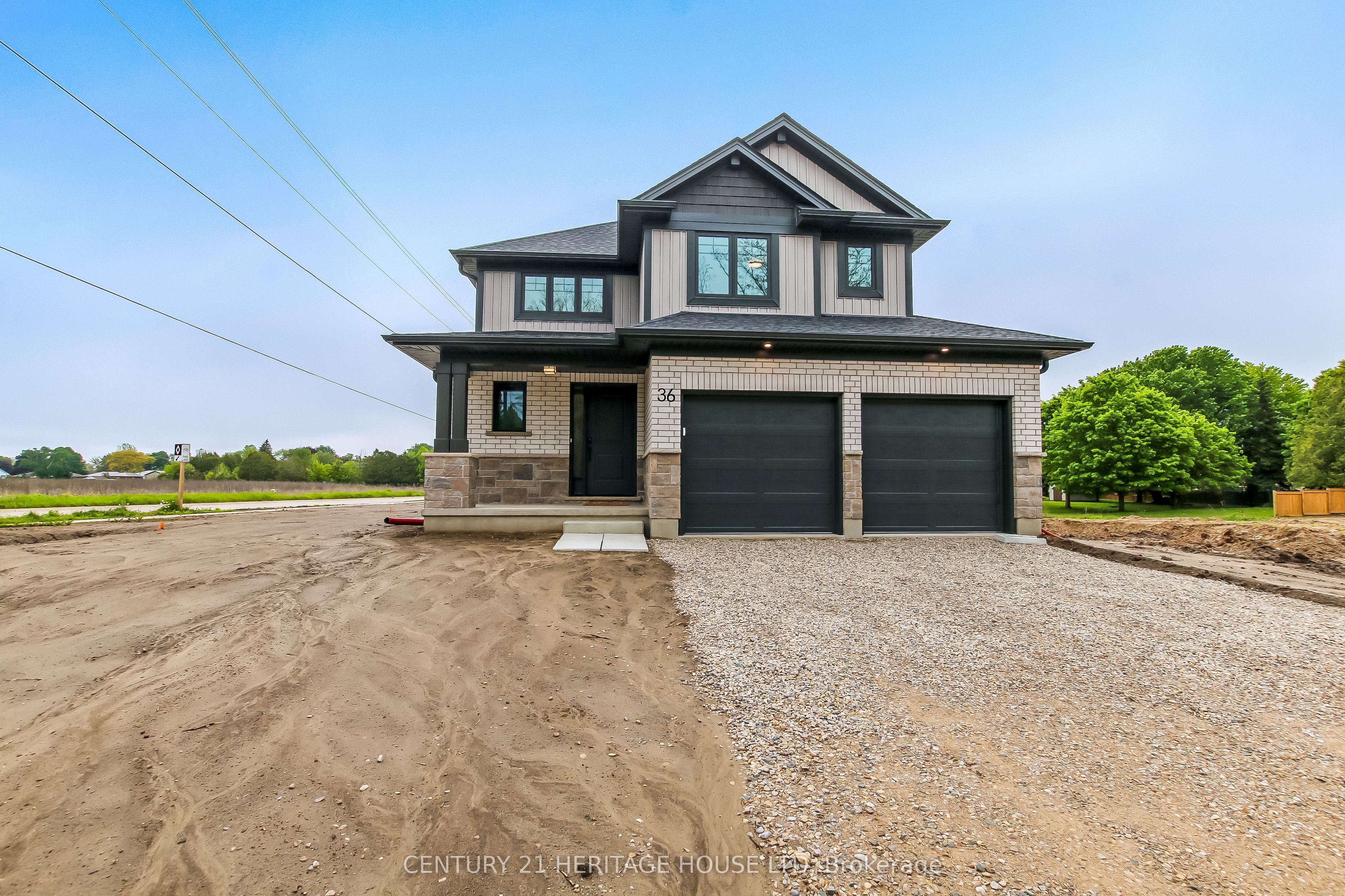 36 Hawks Gate Property Photo 1