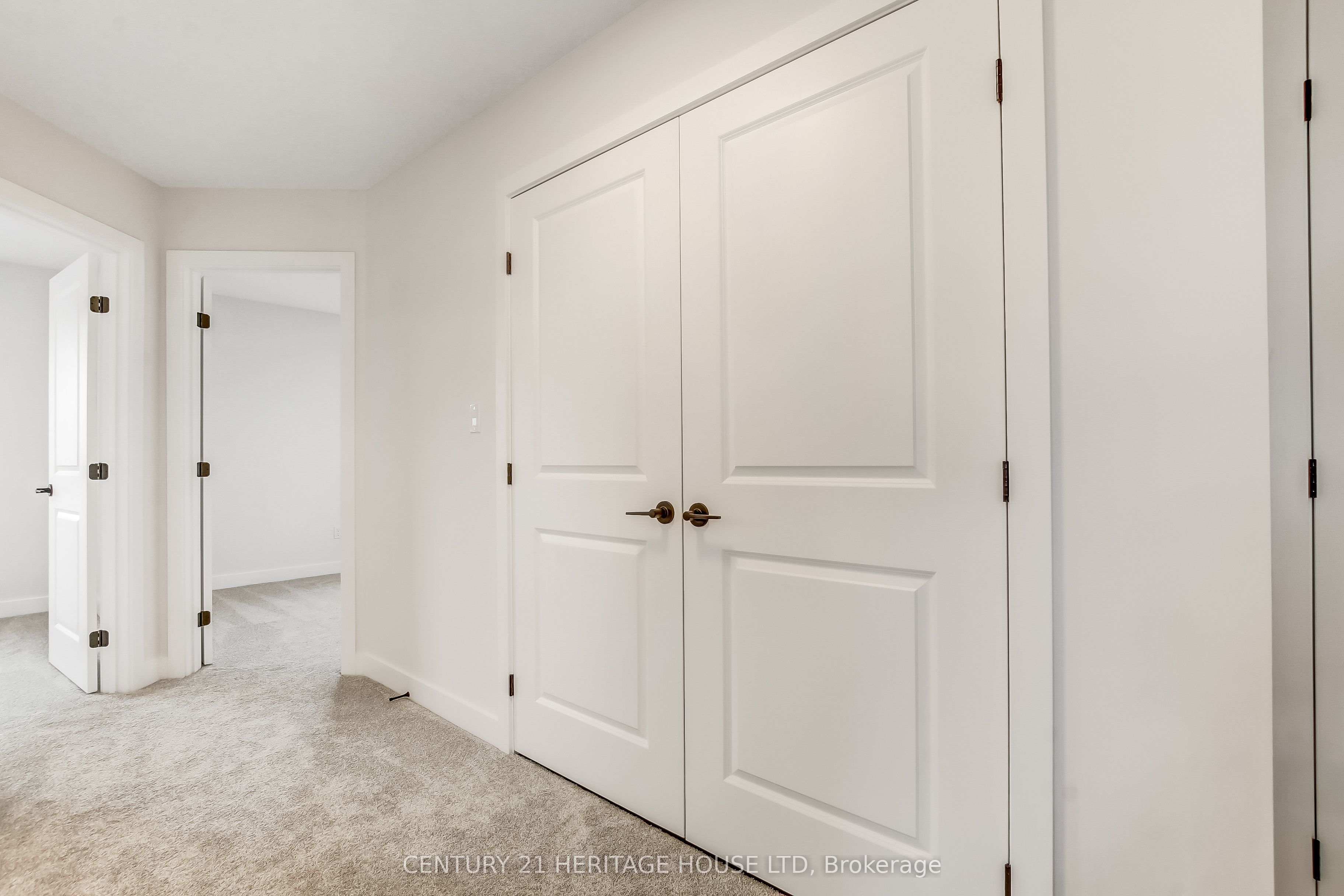 36 Hawks Gate Property Photo 14