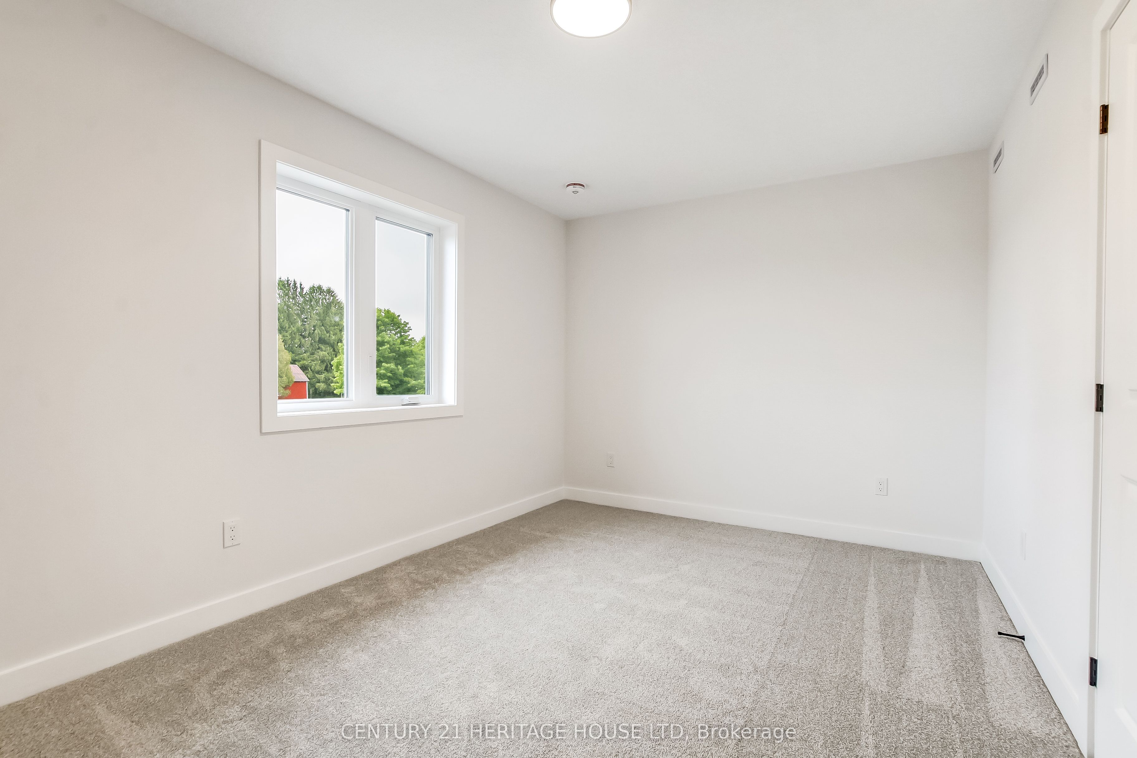 36 Hawks Gate Property Photo 19