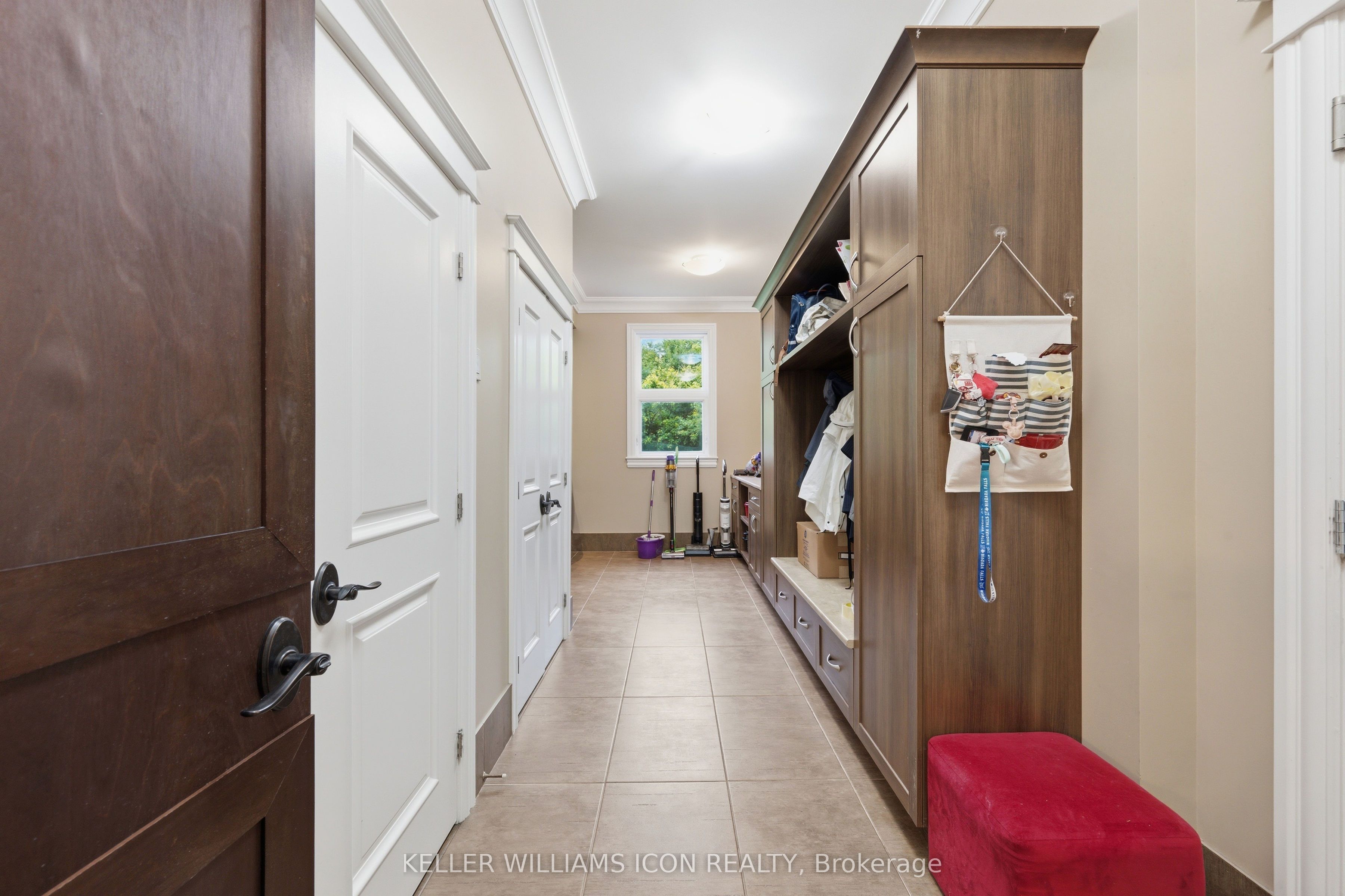 5801 Longhearth Way Property Photo 20