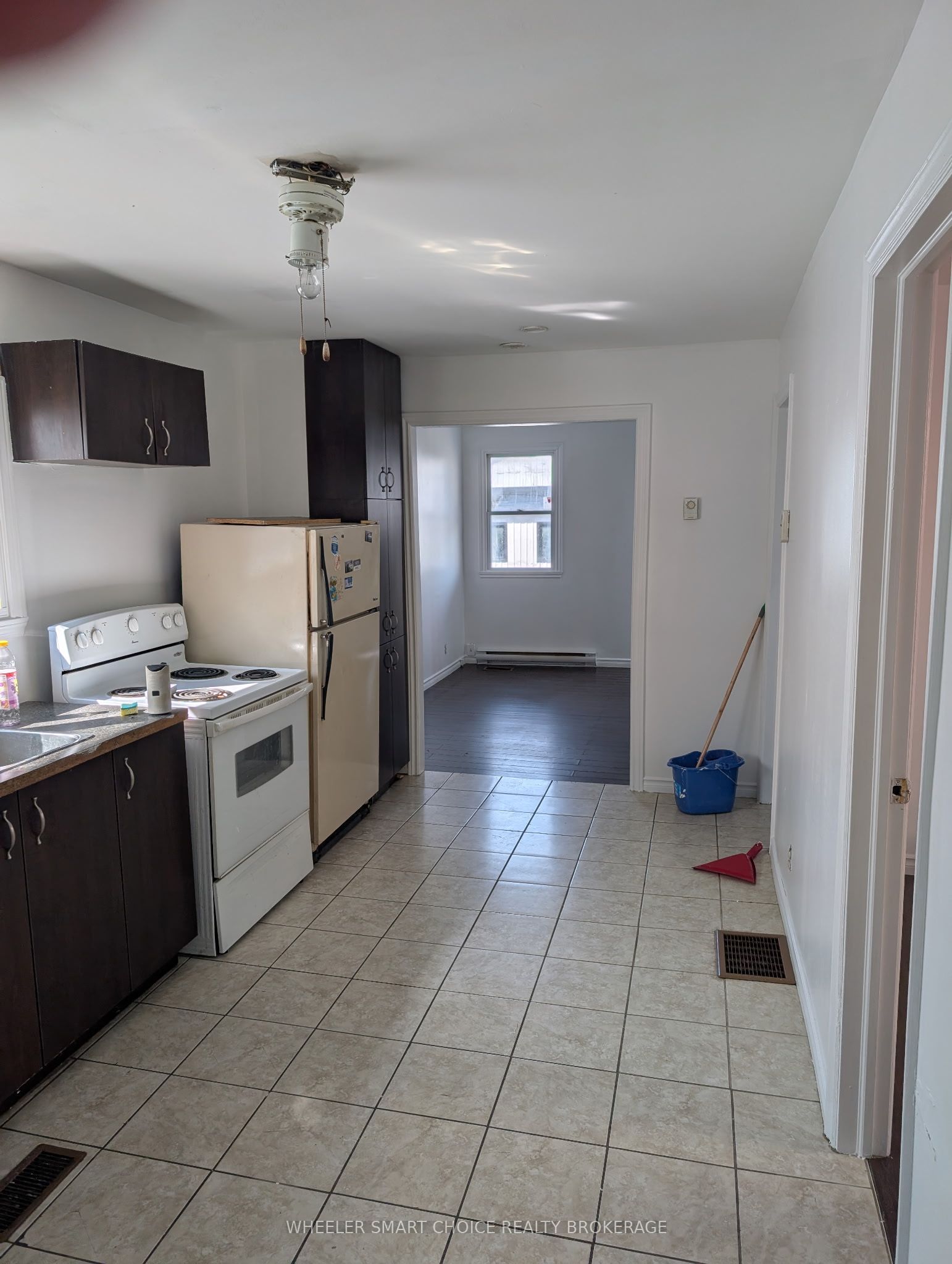 228 Mcconnell Avenue Property Photo 3