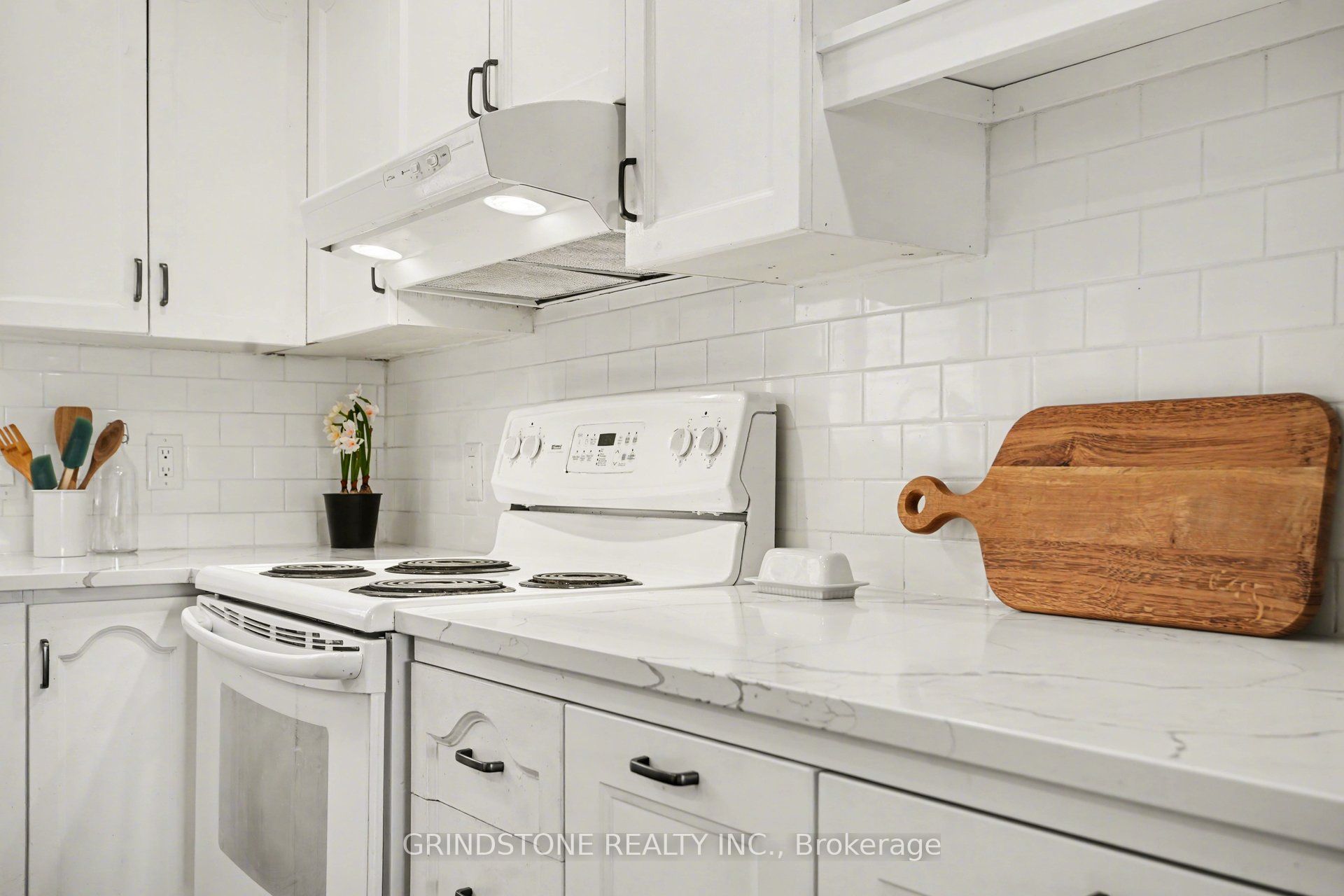 319 Riverwood Drive Property Photo 15
