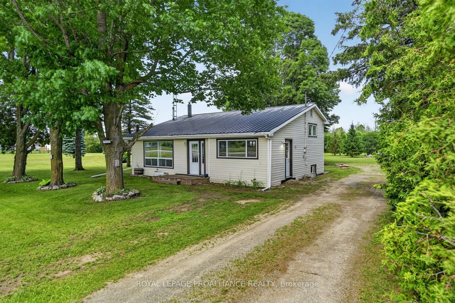7861 County Rd 6 Road Property Photo 2