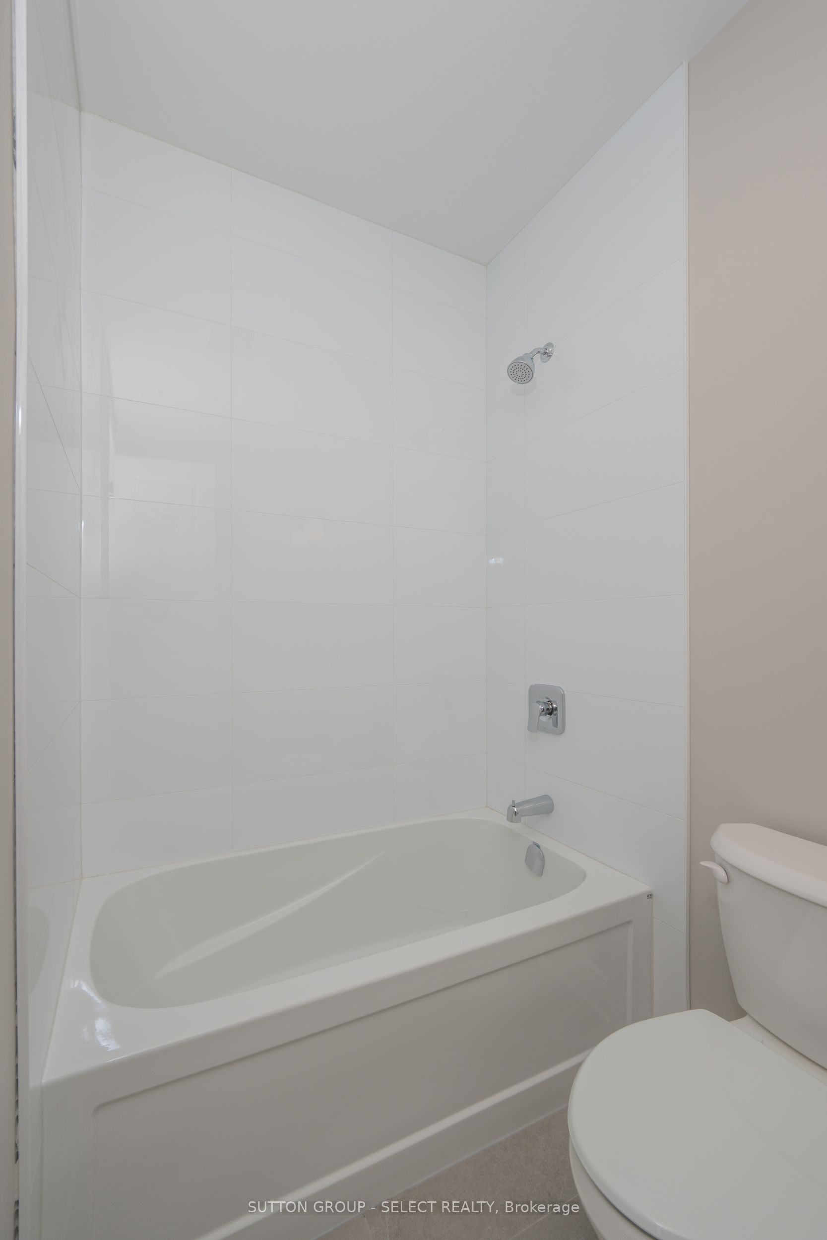 2835 Sheffield Place 9 Property Photo 18