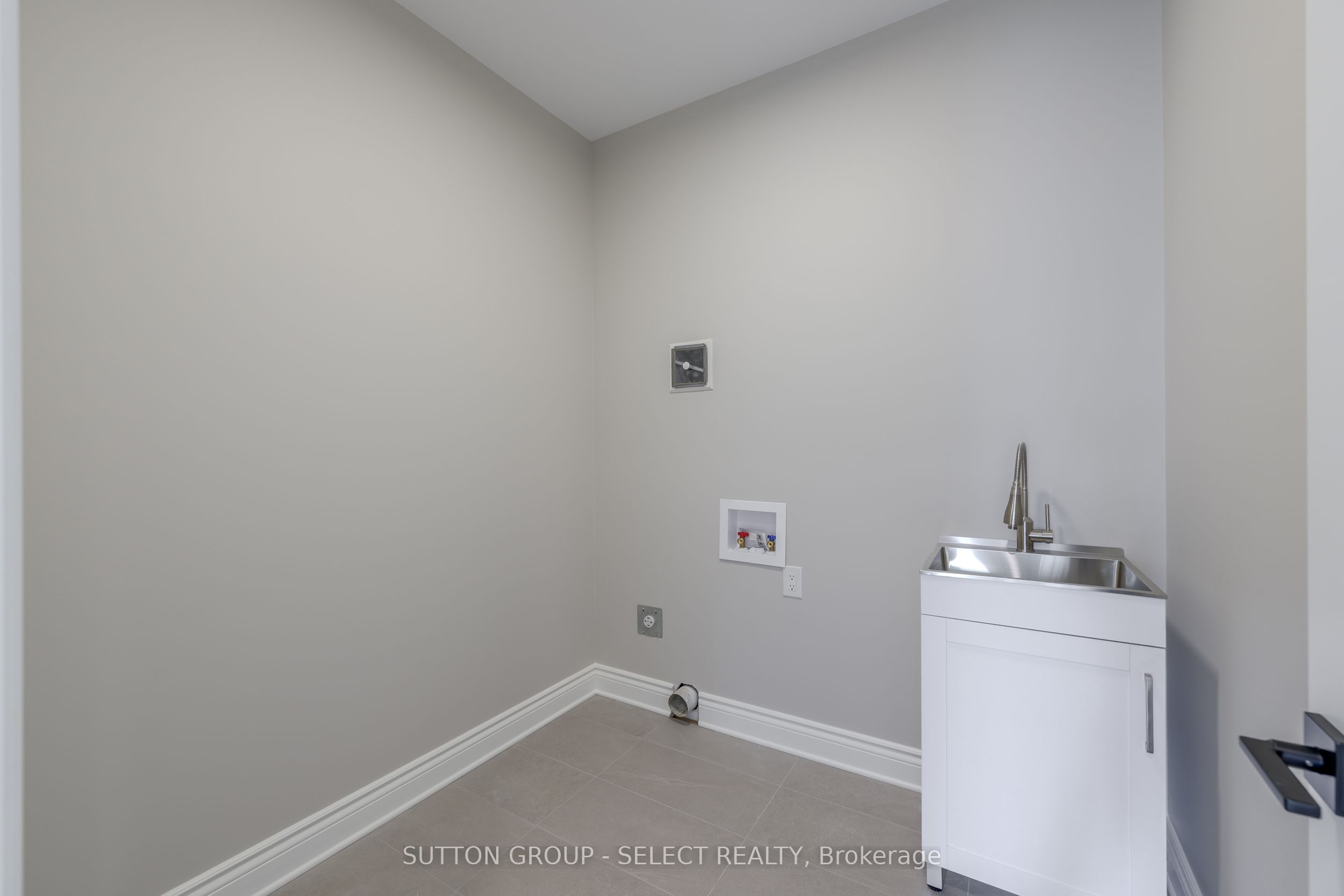 2835 Sheffield Place 9 Property Photo 37