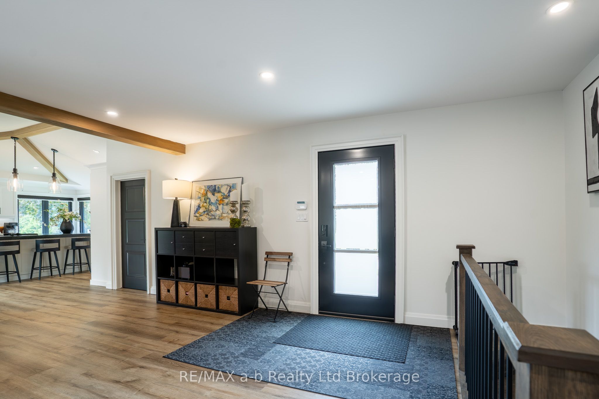 306171 Caley Road Property Photo 9